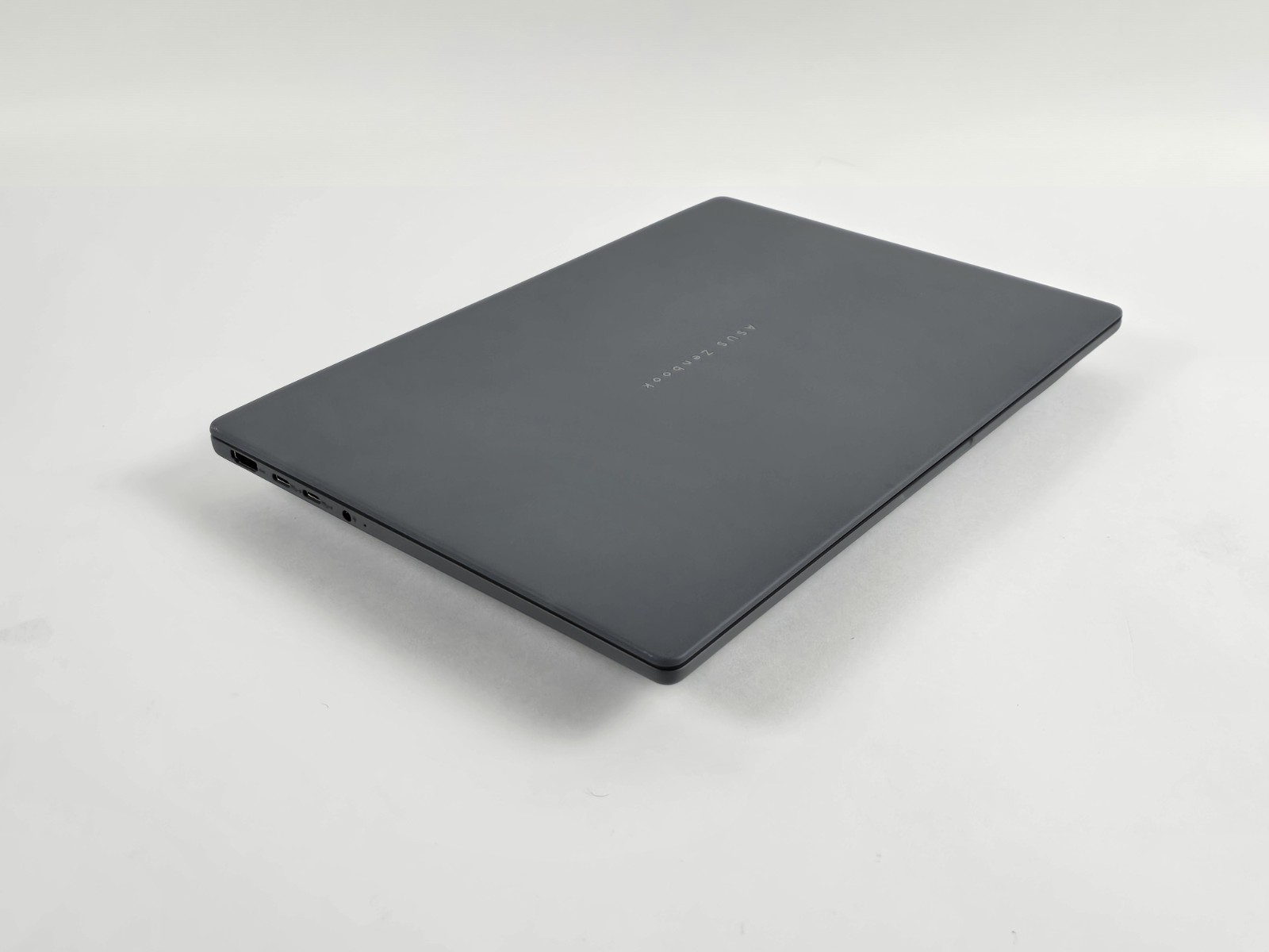 ASUS Zenbook A14 UX3407 14″ FHD+ OLED Snapdragon X 32GB 1TB SSD – Good