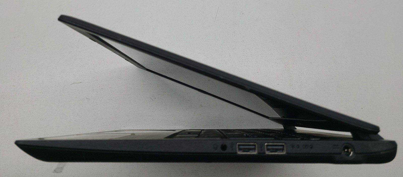 ACER Aspire 3 A315-51-31GK Laptop Intel i3-7100U 8GB Ram NO HD/OS/POWER (FL)