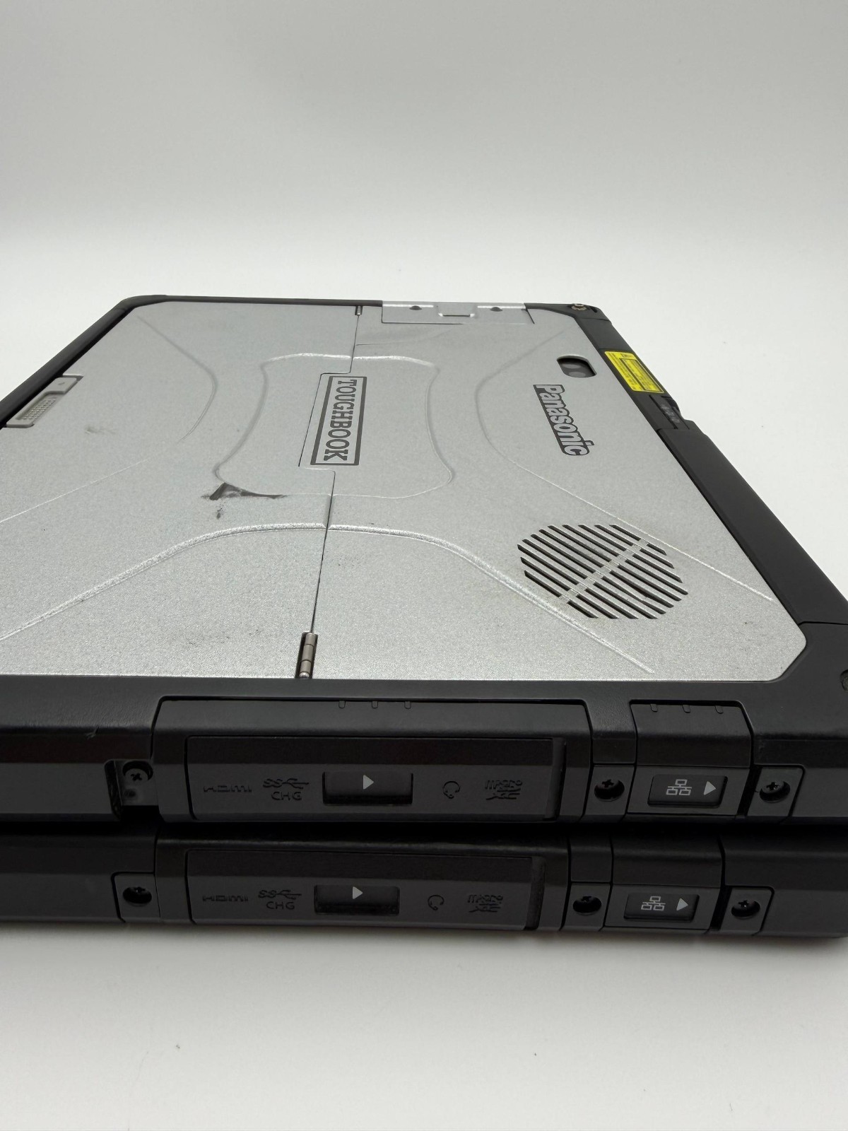 Lot of 2 Panasonic Toughbook CF-33 i7-7600 16GB LTE /dGPS/Barcode LCD defects