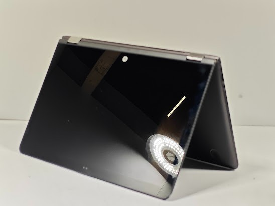 HP Envy x360 Convertible X3L47EA#UUW – AMD A9-9410, AMD Radeon R5 Graphics, 8 GB