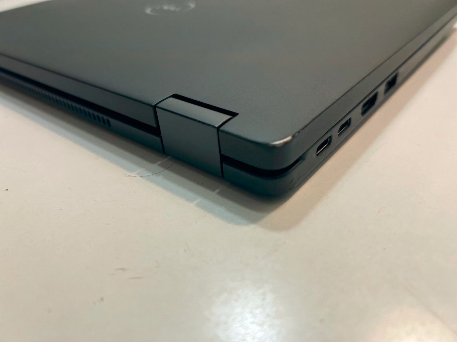 COMPLETE Dell Latitude 7390 2-in-1 – 13.3″ i7-8650U 1.9GHz 16GB 512GB MA15-47