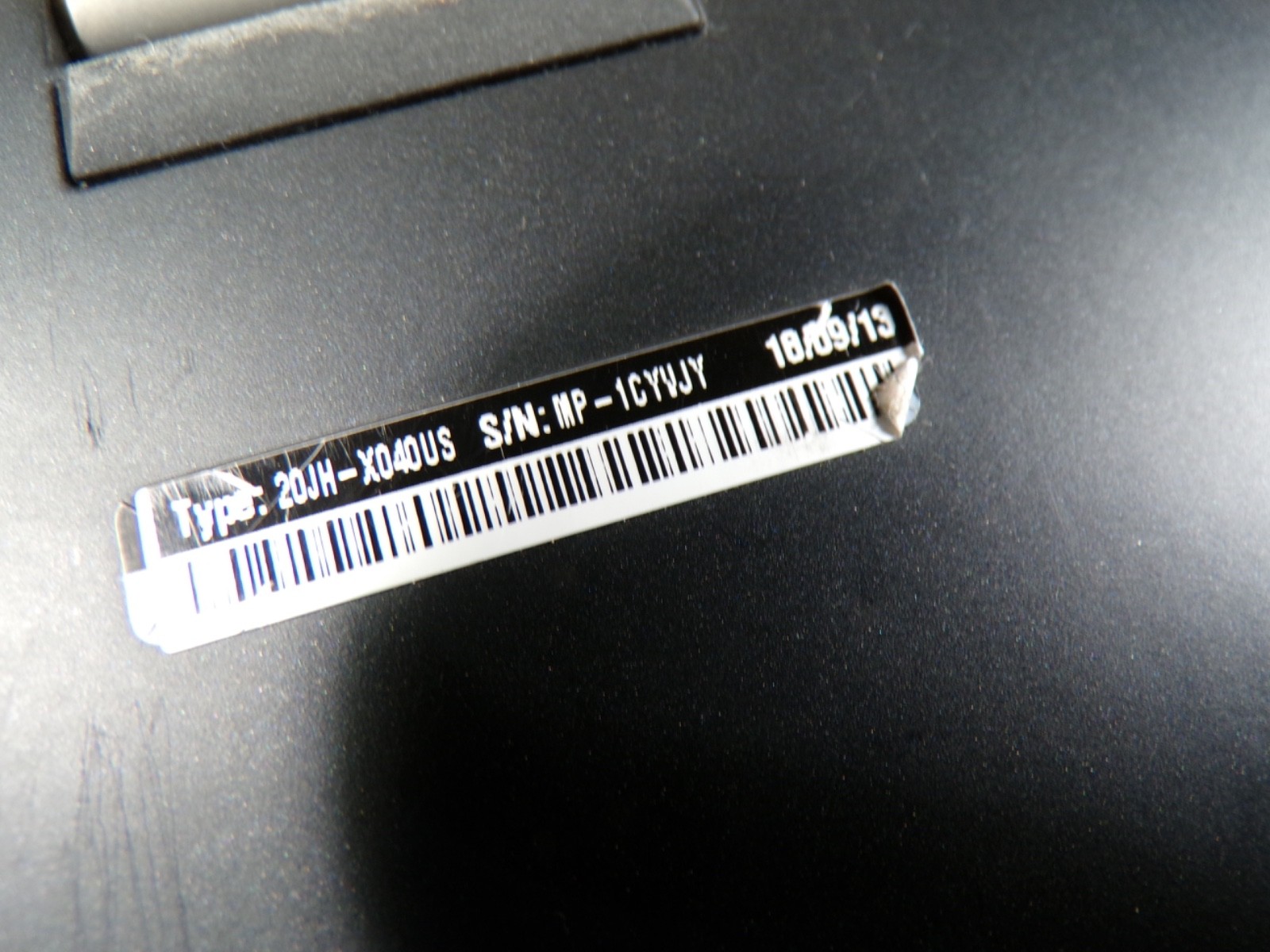 THINKPAD YOGA 370 INTEL CORE I5-7300U 2.60GHZ 8GB RAM **NO HD/ NO CADDIE/ NO OS/