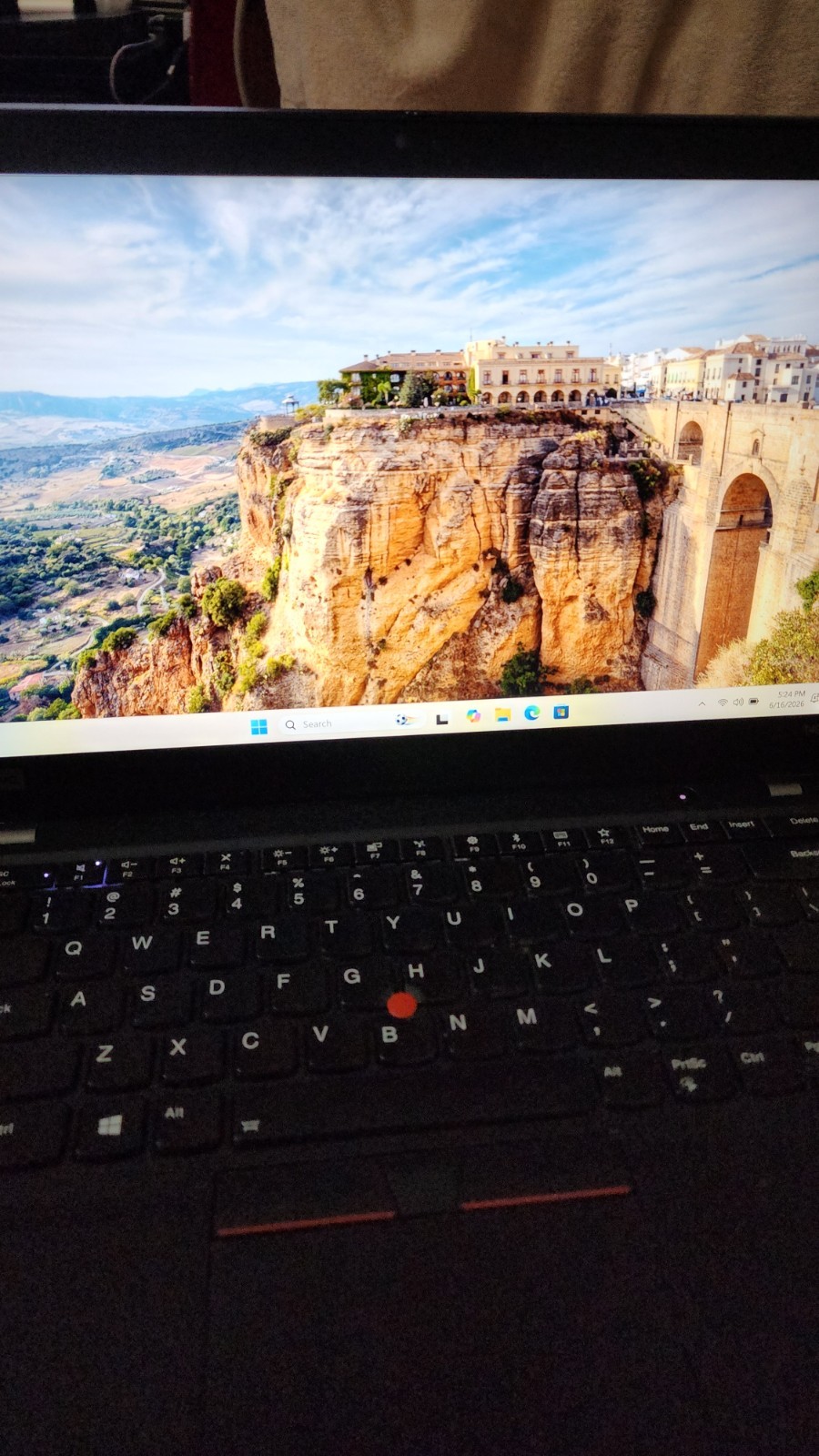 Lenovo ThinkPad T490S Touch (512GB, Intel Core i7 8th Gen., 1.90GHz, 32GB)…
