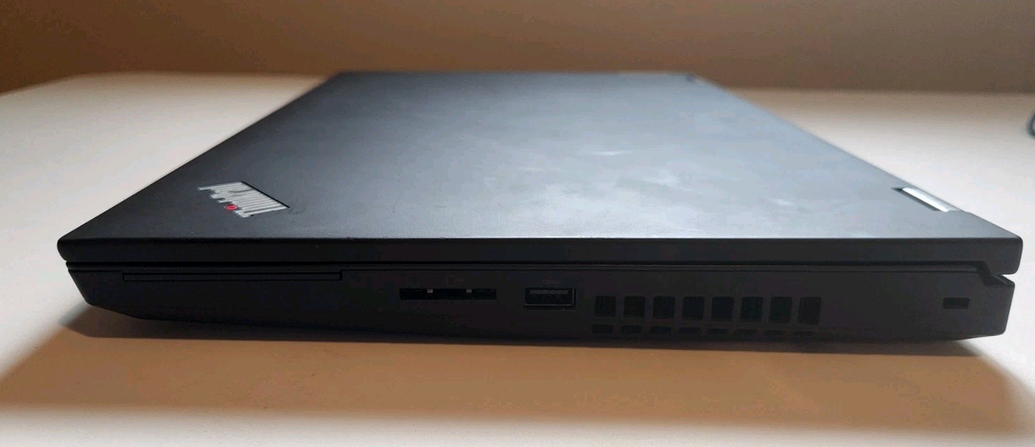 Lenovo P15 Gen 2 i7-11800H, 16GB, 512GB NVMe, NVIDIA T1200