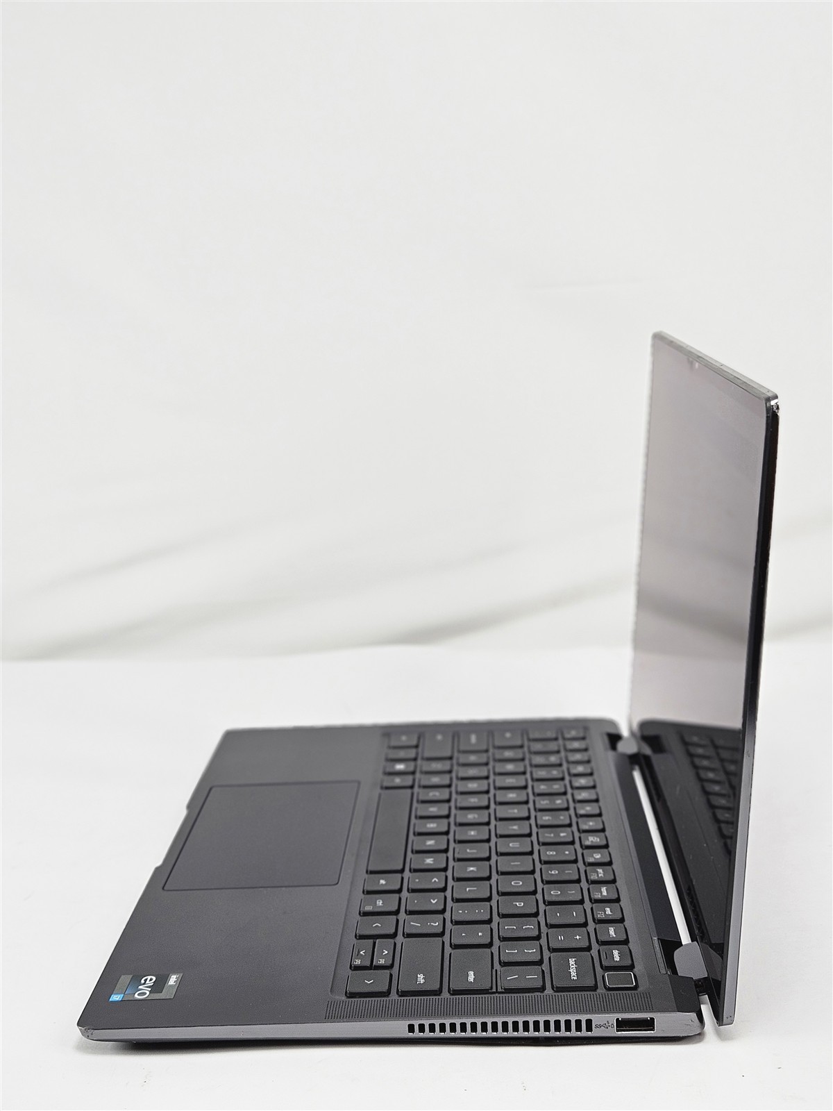 Dell 14″ Latitude 9430 2in1 256GB SSD 16GB i7-1265U Intel Iris Xe Graphite
