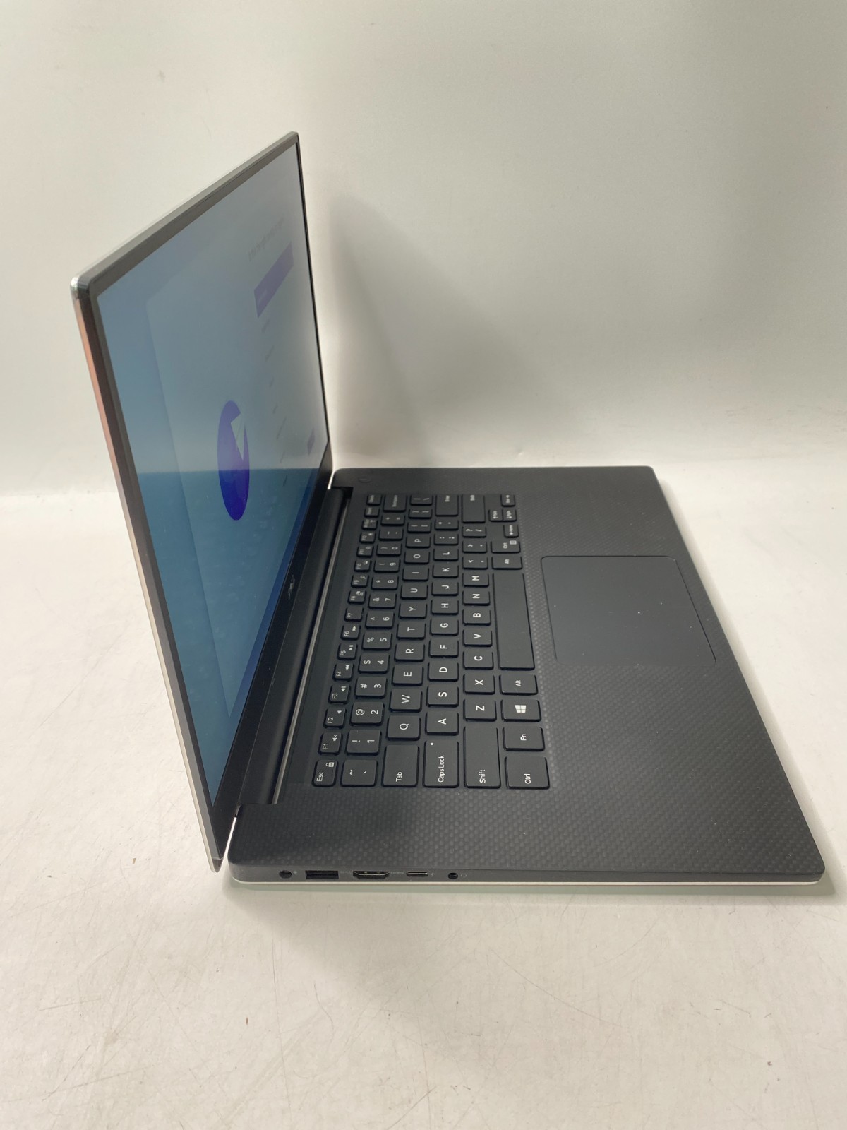 DELL Precision 5520 i7-7820HQ 32GB DDR4 512GB M.2 Quadro M1200 WIN11PRO – Pixels