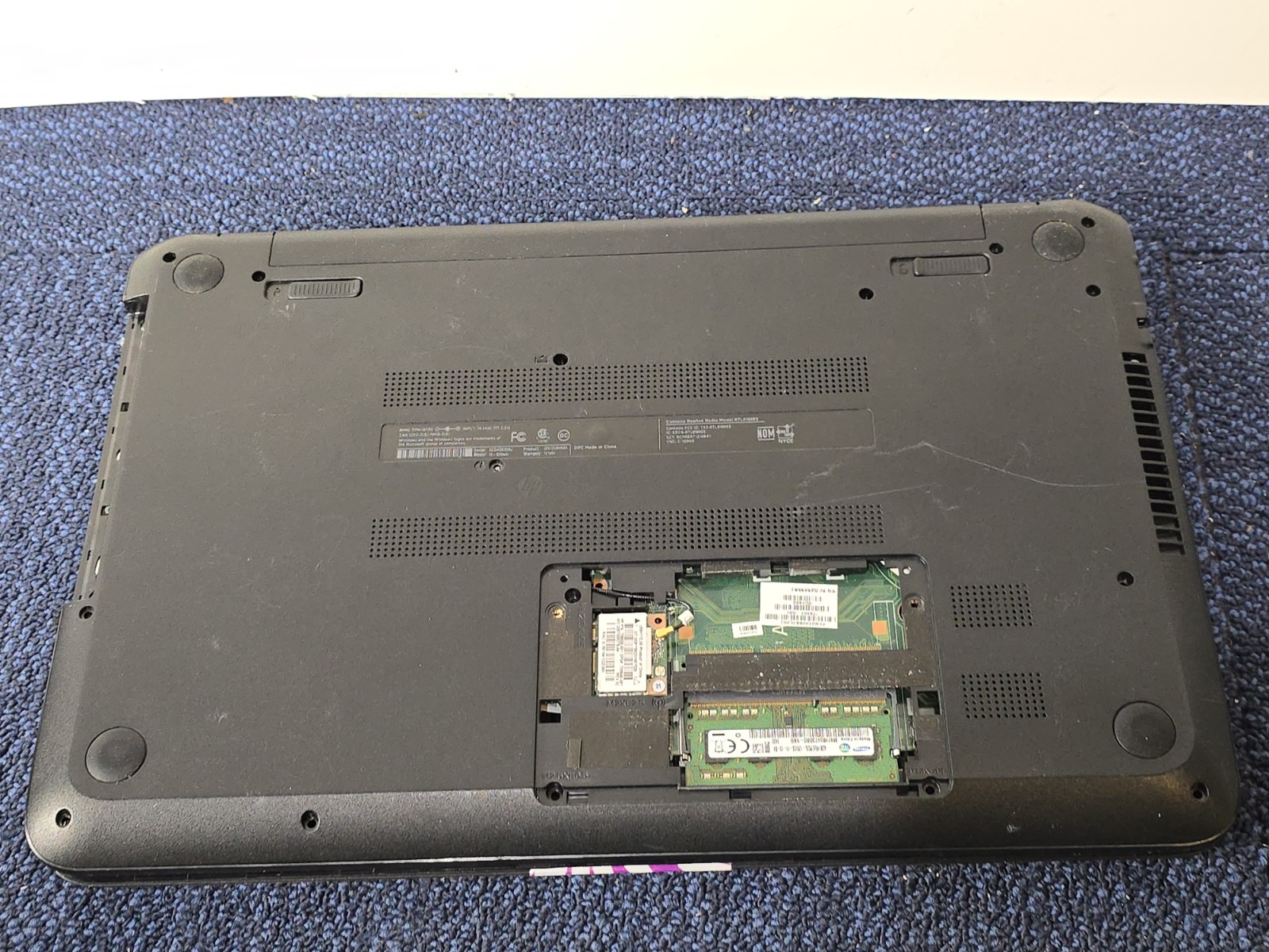 HP 15-1039WM 15.6″ Laptop Intel Celeron-N2840 Parts / Repair READ No HDD