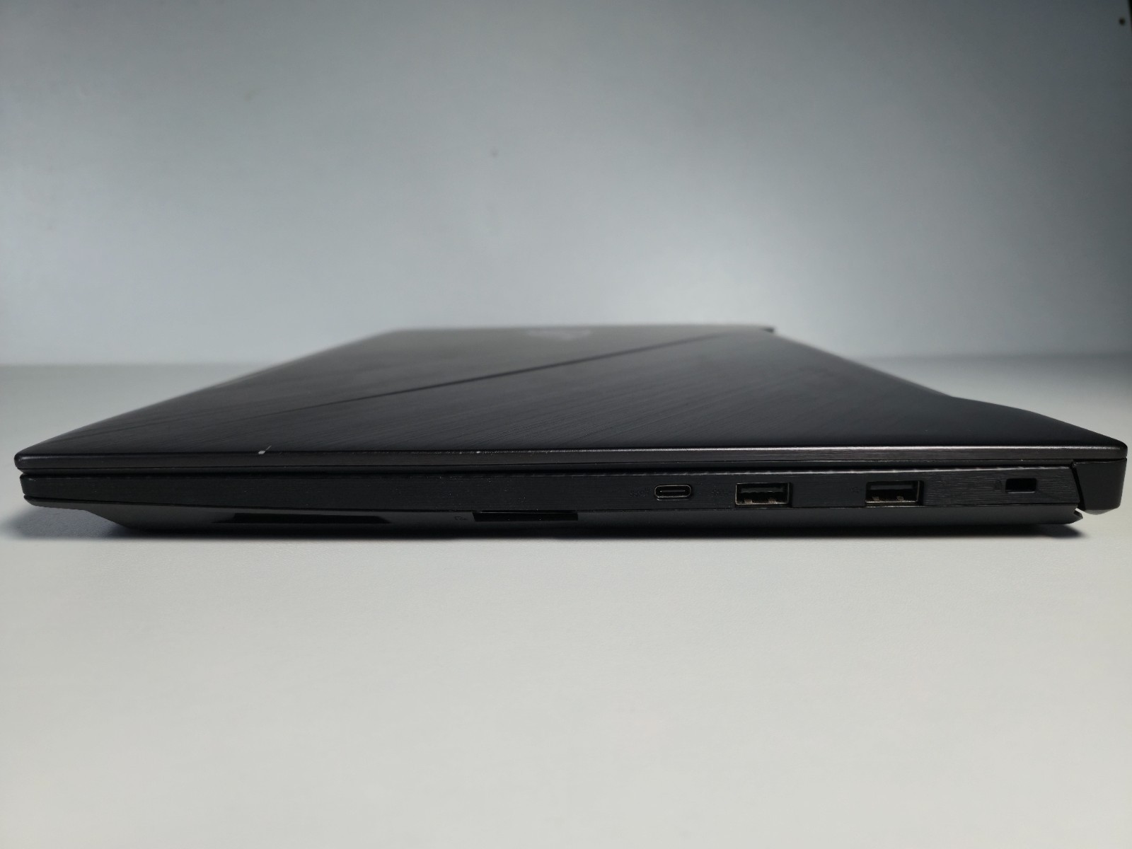 ASUS ROG Strix GL703GE 17.3 120Hz i7-8750H GTX 1050Ti 32GB RAM 4TB Win11 AS-IS