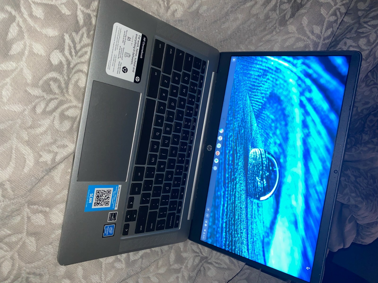 HP Chromebook 14a-na0031wm 14 inch (64GB, Intel Pentium, 2.70GHz, 4GB) 