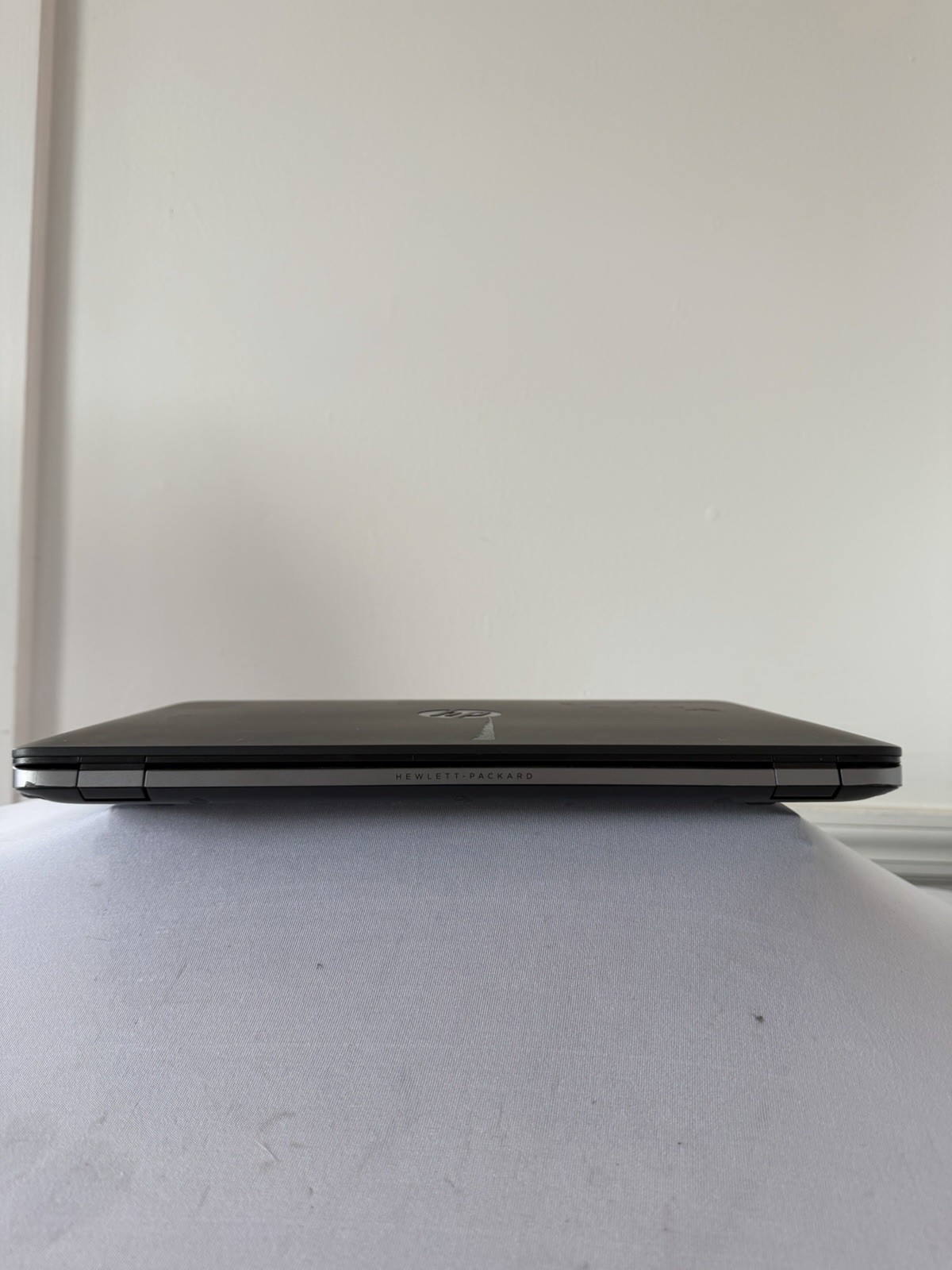 HP Elitebook 840 G1 Laptop – Good Screen – Intel i5 – RAM 4 GB – Read Des