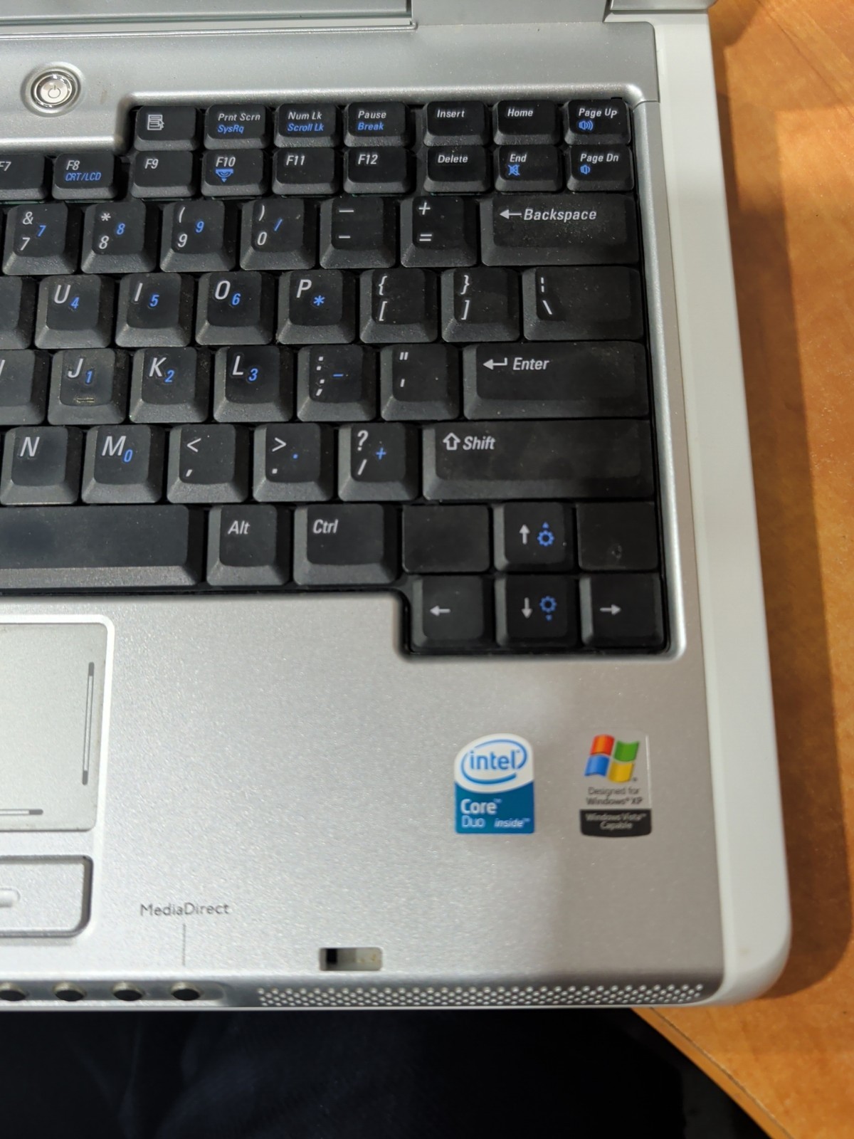 Dell Inspiron E1405 2 GB Ram, 80 GB HDD, 1.6 Ghz C2D Windows XP W/Charger