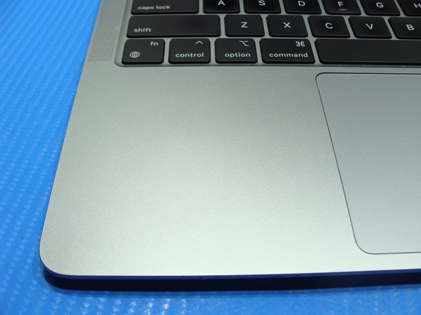 Apple MacBook Air A2337 MGN63LL/A 13.3″ M1 (2020) 8CPU/7GPU 8GB 128GB SSD +PA