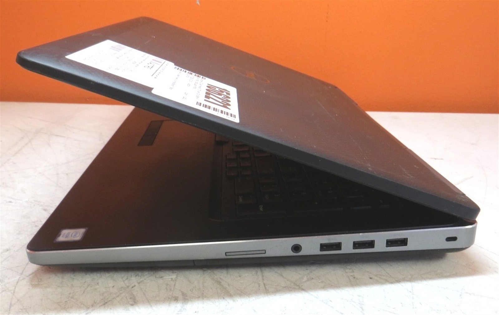 Scratched LCD Dell Precision 7720 Xeon E3-1505M v6 3GHz 16GB 512GB Quadro P5000