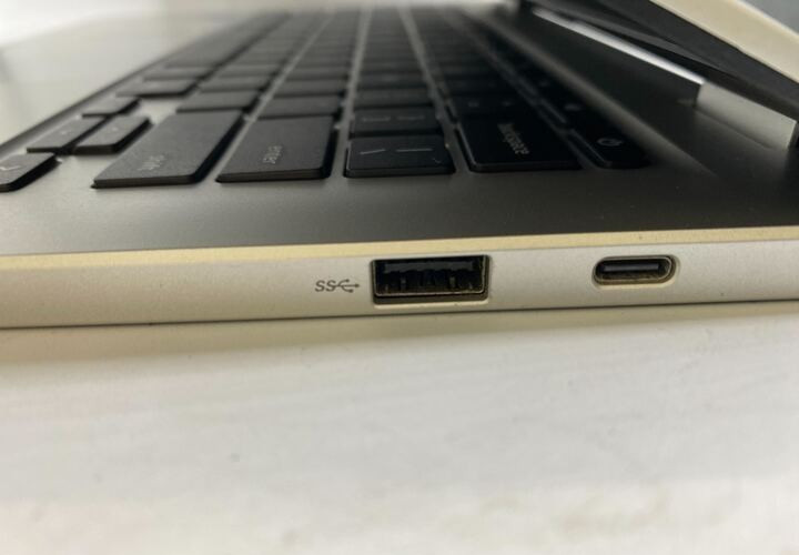 Asus Chromebook C423NA-BCLN5 14″ Intel Celeron N3350 @1.1 GHz 4GB RAM 32GB eMMC