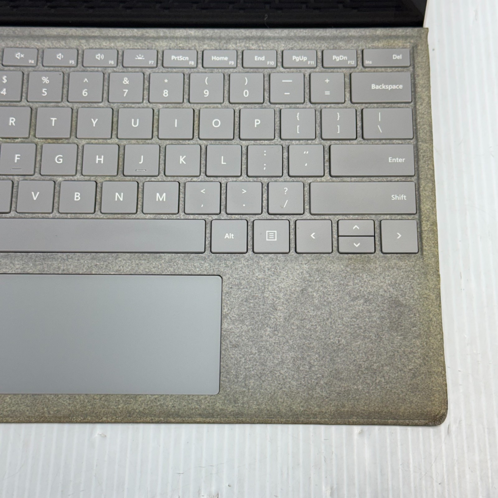 Microsoft Surface Pro i5-7300U 12.3″ Touchscreen Windows 11 Pro Laptop 256GB 8GB
