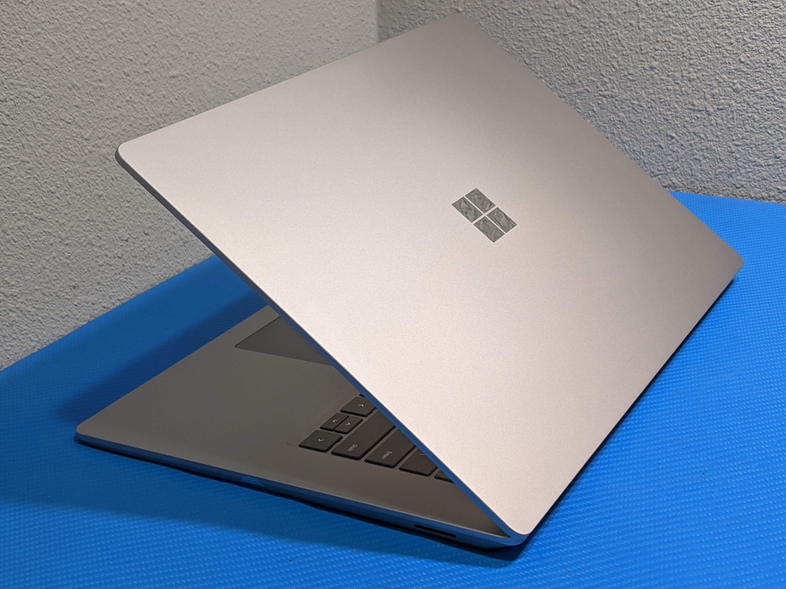 MS Surface Laptop 3 1872 15″2496×1664 TOUCH i7-1065G7 1.3GHz 16GB 512GB W11P +PA