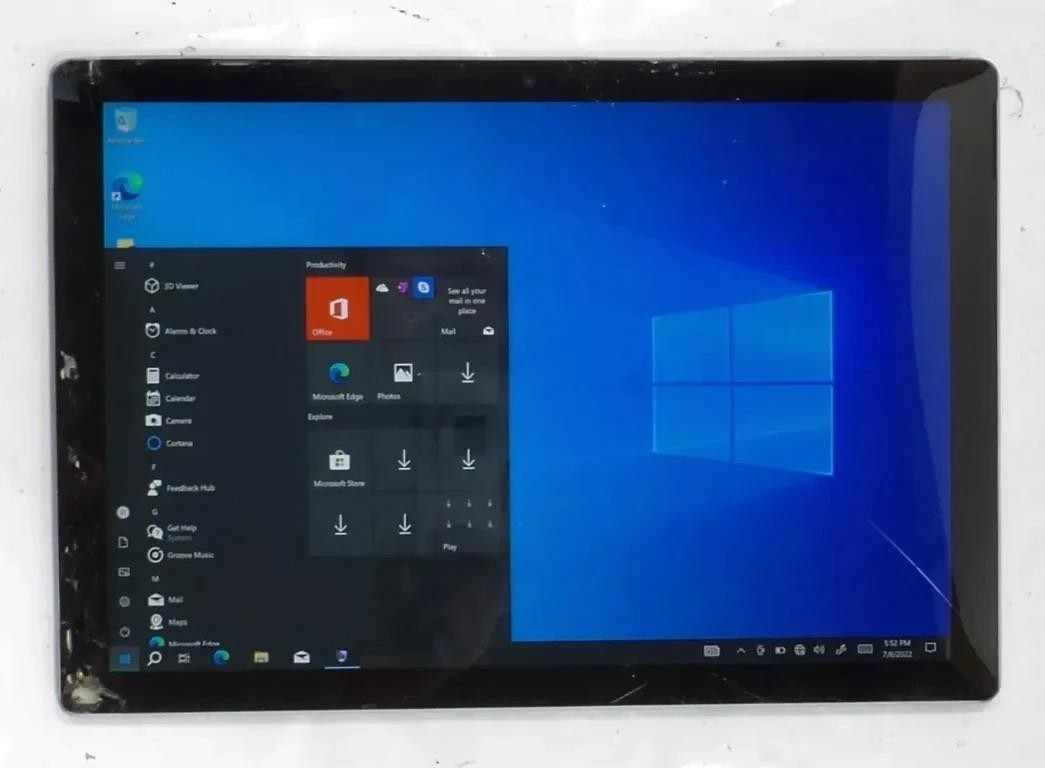 Microsoft Surface Pro 7 1866 Core i5-1035G4 1.1GHz 8GB 128GB – cracked digitizer