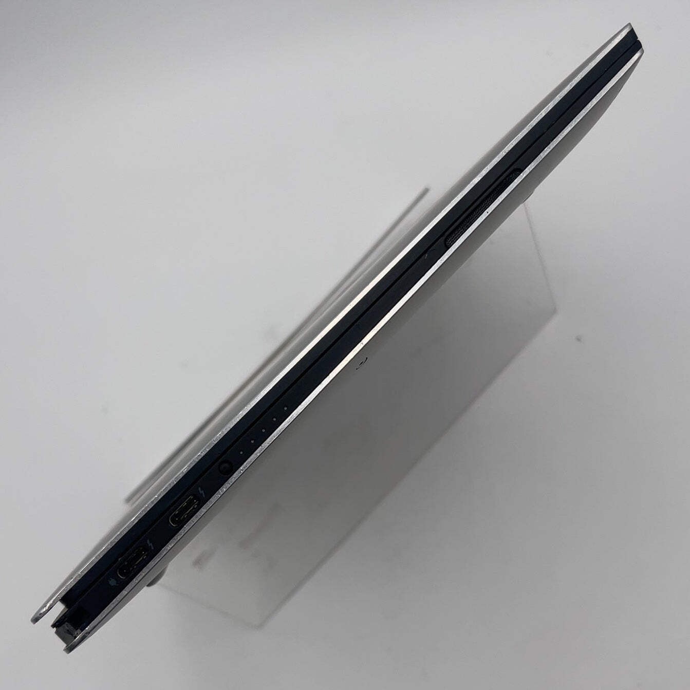Dell XPS 7390 13.2″ i5-10210U 1.6GHz 8GB RAM 1TB SSD