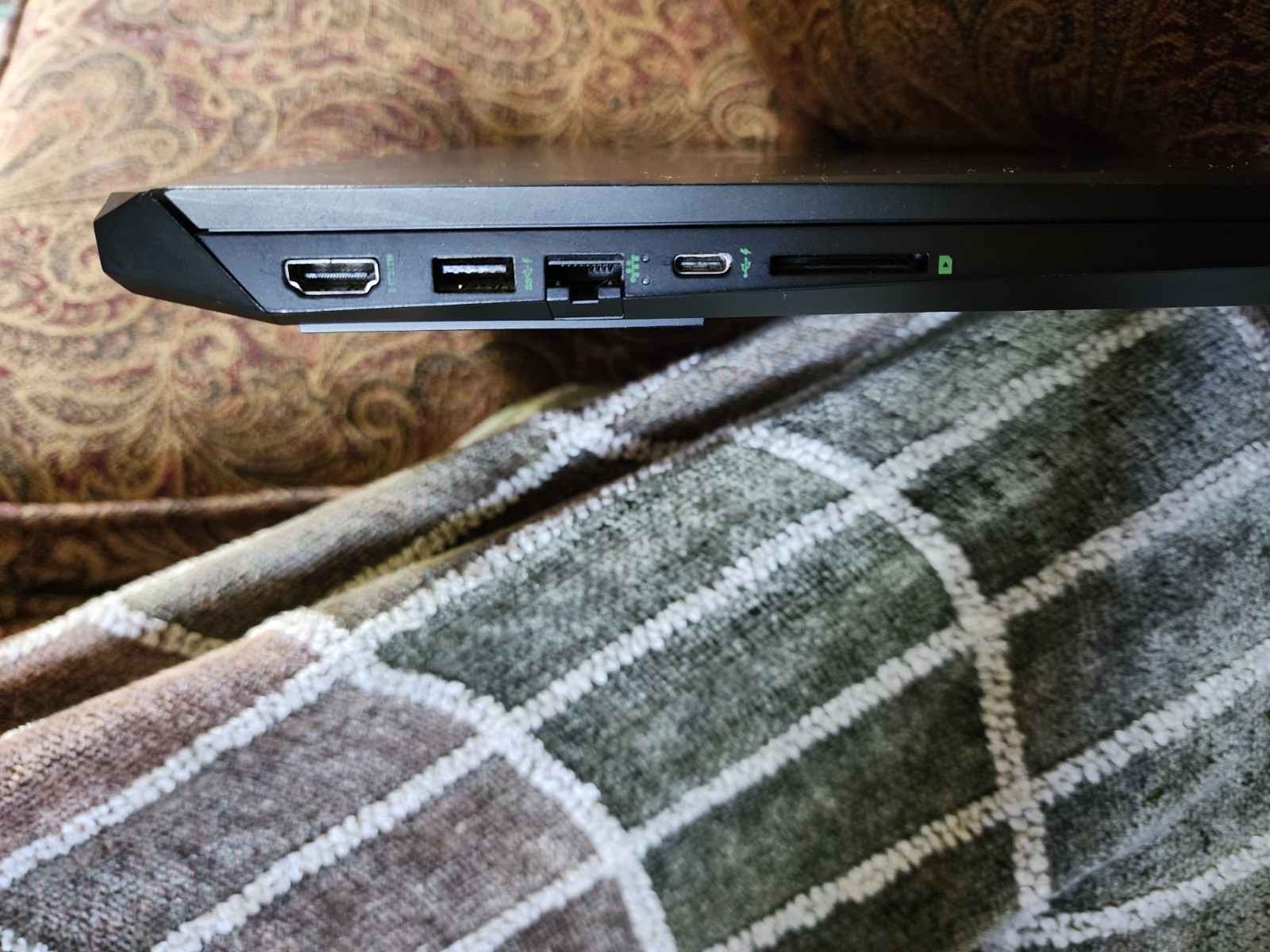 HP Pavilion Gaming 15.6″ i5-9300H 8GB 256GB SSD GTX 1050 Win 11 Black