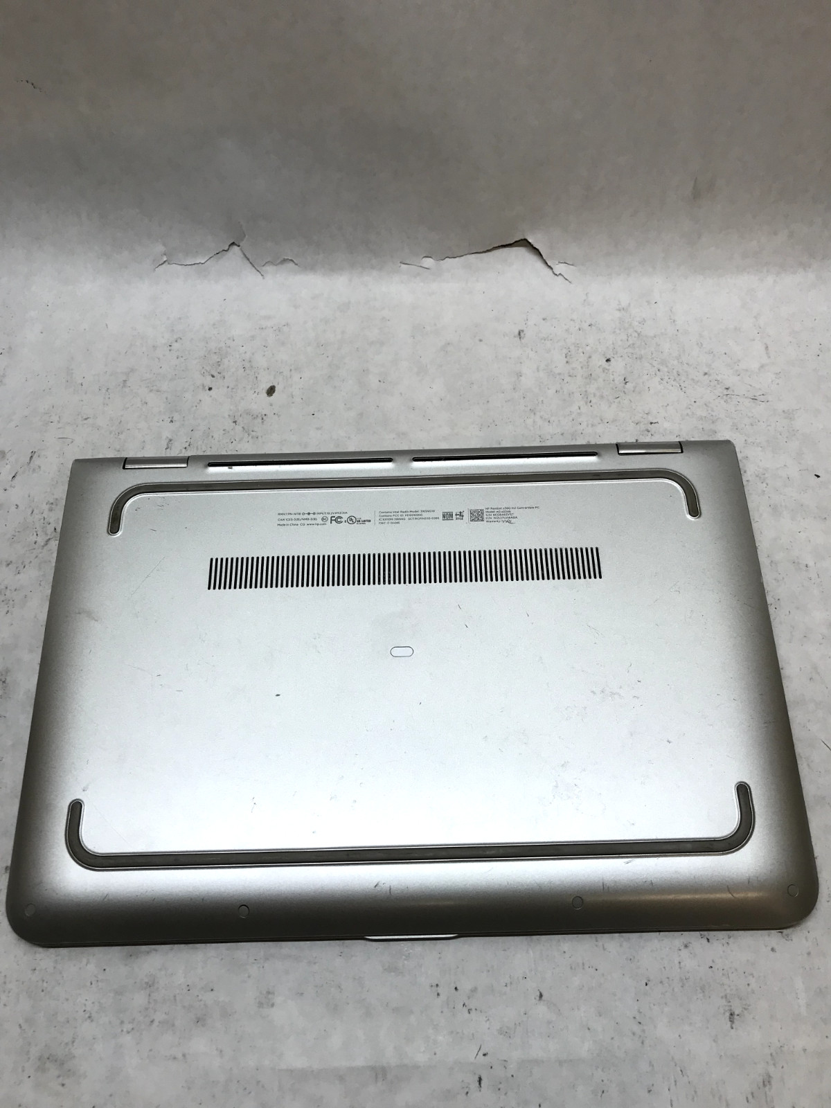 HP Pavilion x360 m3 Convertible 13.3″ Intel i3-6100U 2.3GHz 6GB RAM For Parts DW