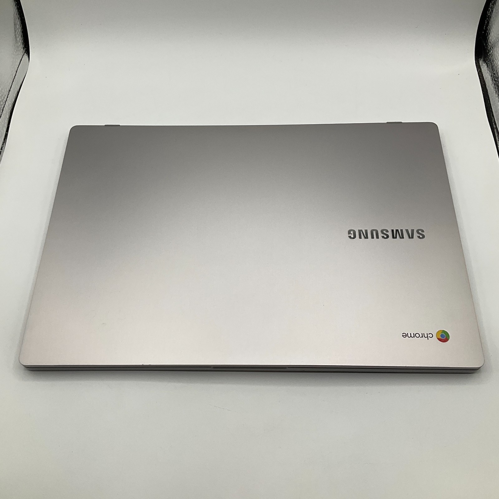 Samsung Chromebook XE350XBA 15.6″ Celeron N4000 4GB 32GB With Charger