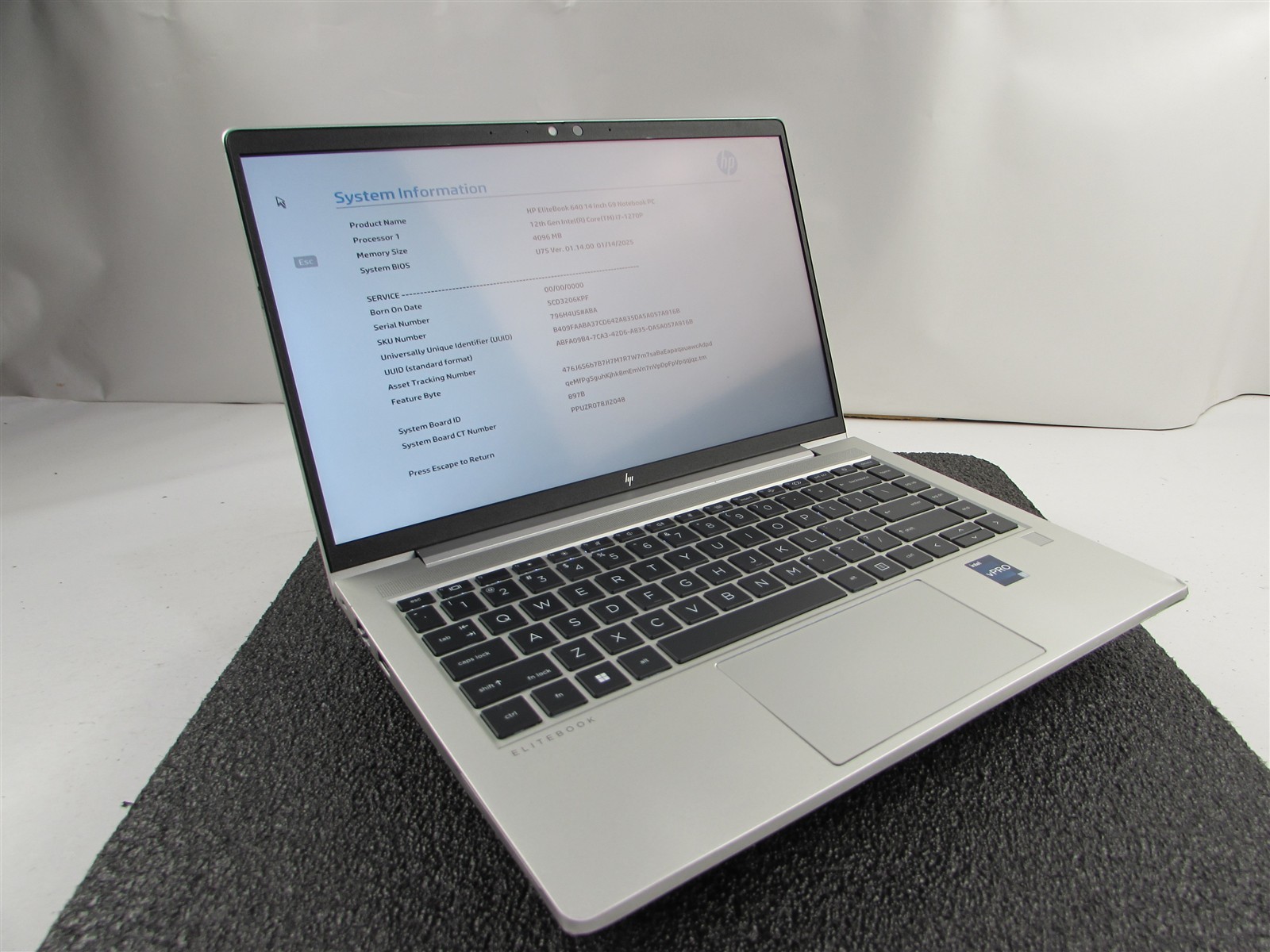 HP ELITEBOOK 640 (G9) 1920X1080 FHD TOUCHSCREEN I7-1270P NO SSD 4GB RAM NO O.S