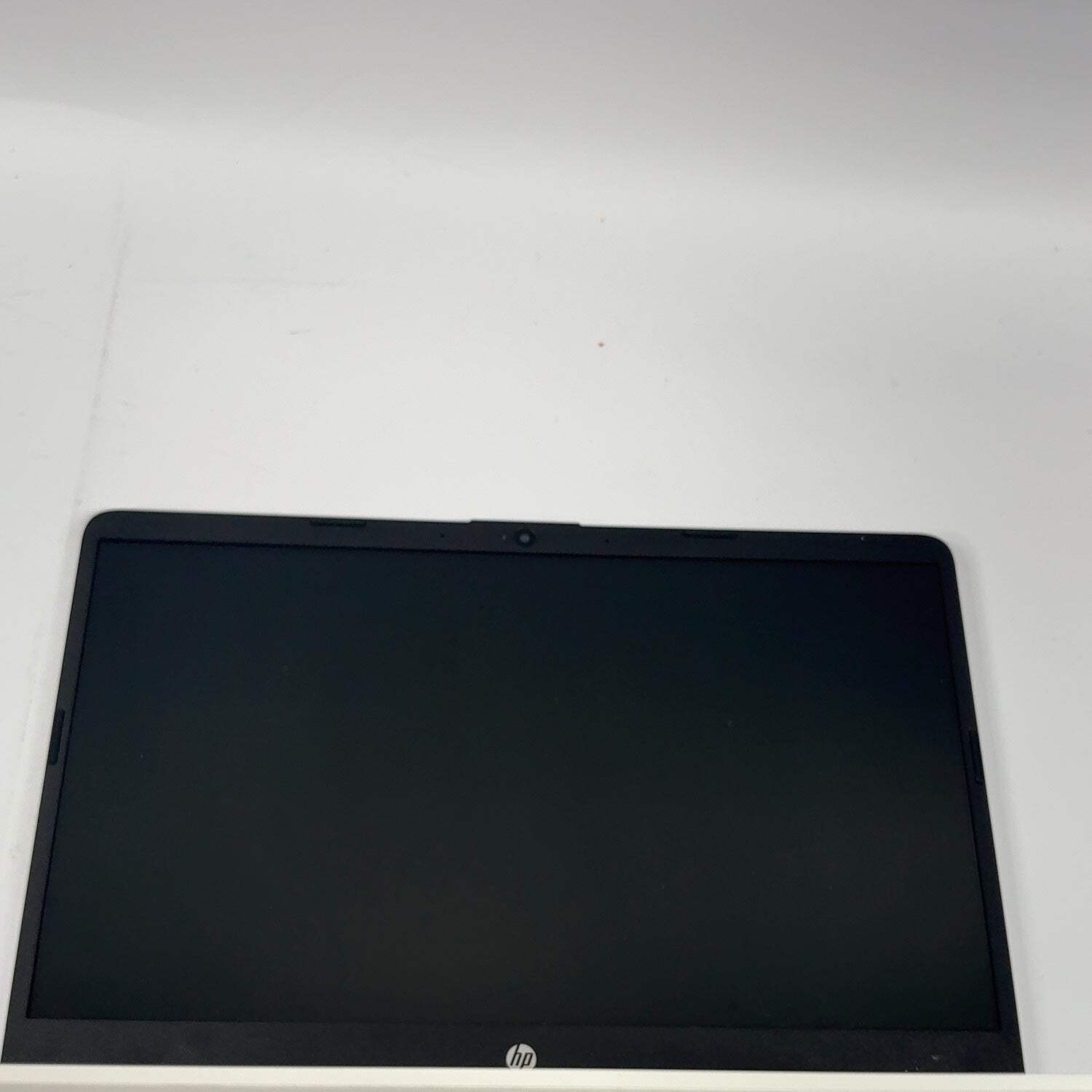 HP Laptop 14-DQ3000DX 14″ Celeron N4500 1.1GHz 4GB RAM 64GB SSD