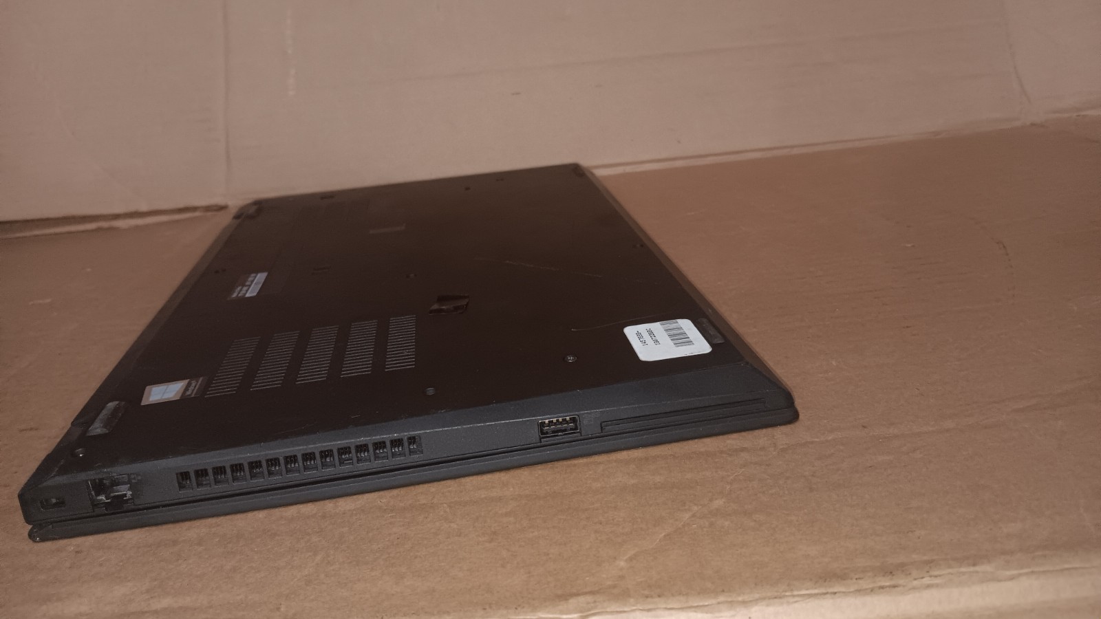 Lenovo ThinkPad T590 Laptop intel Core i5 8th Gen 15.6″ LCD Screen TYPE:20N4 P/R