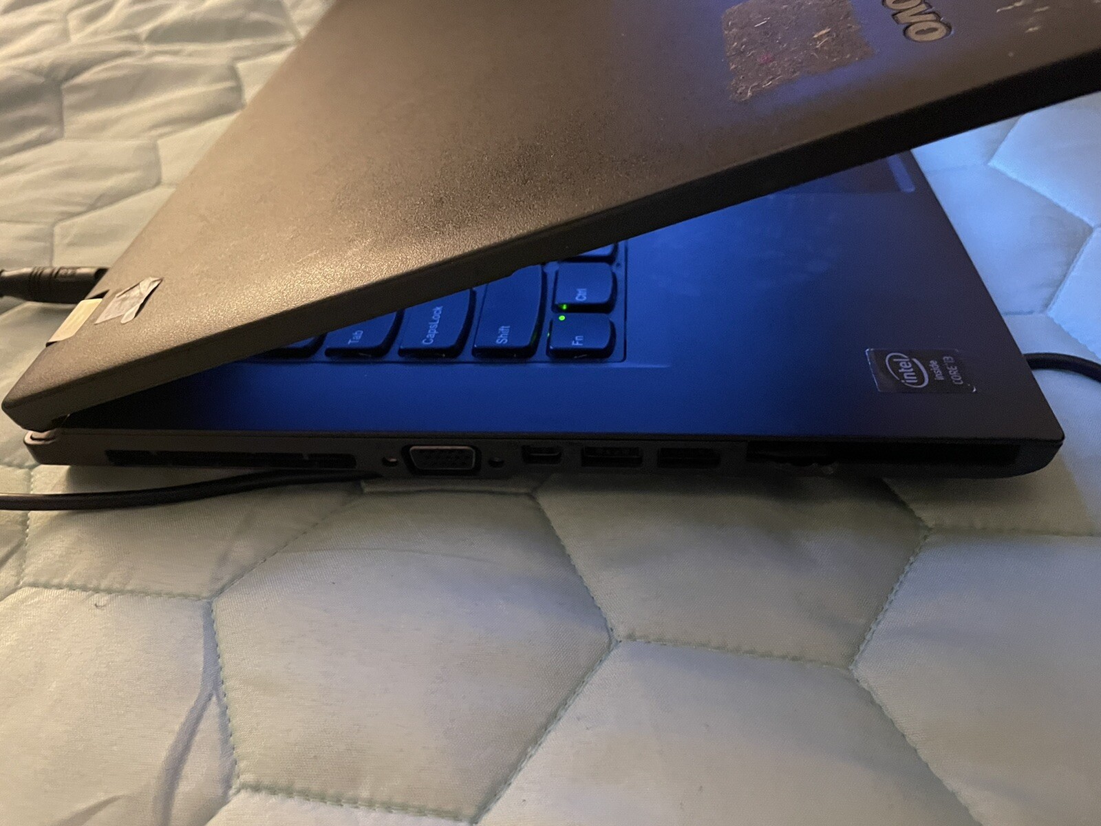 Lenovo Thinkpad E470 14″ (256GB SSD, Intel Core i3 7th Gen., 2.40 GHz, 4GB)…