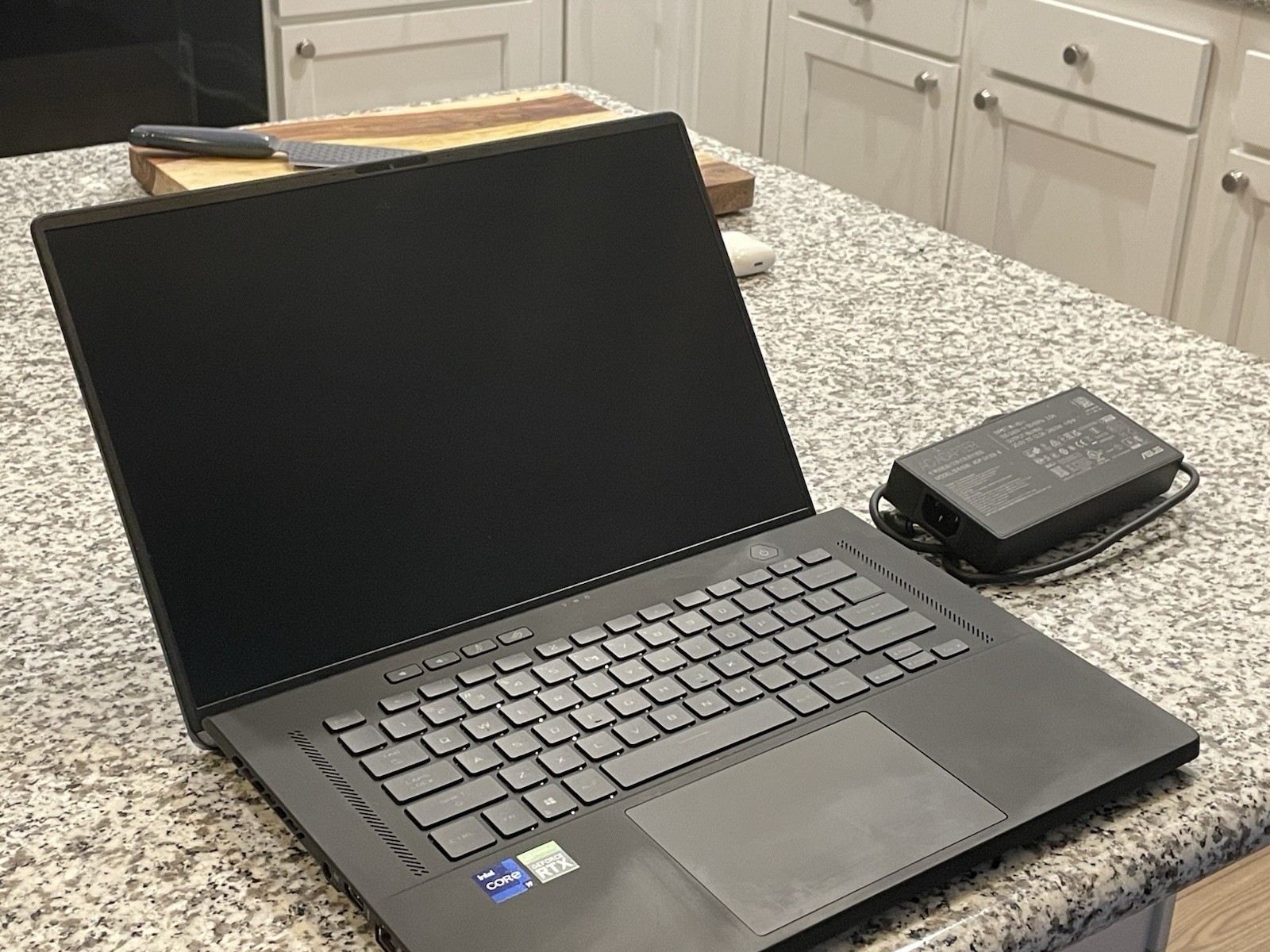 ASUS ROG Zephyrus M16” Gaming Laptop, Intel i9, 16GB RAM – GU603HM-211.ZM16