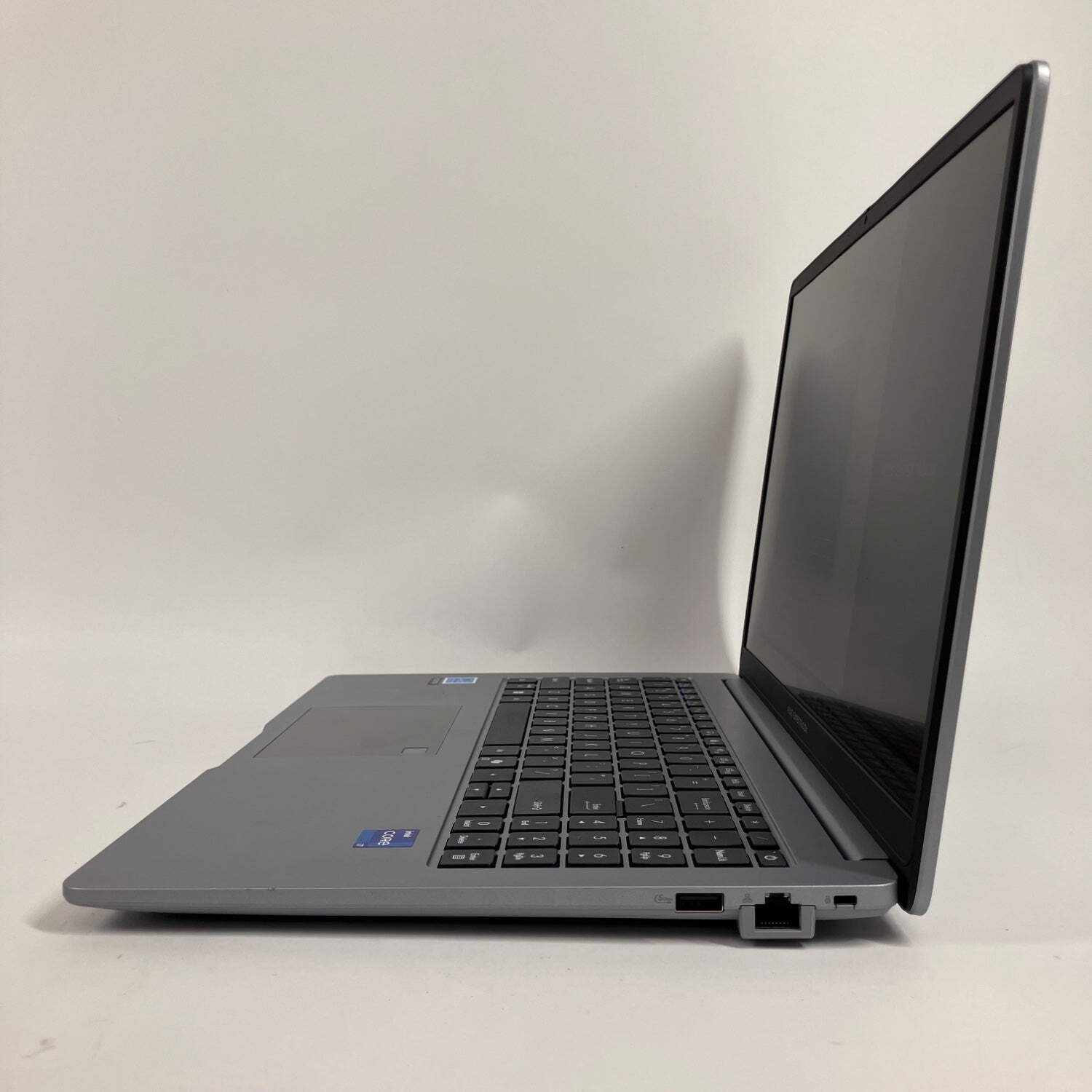Asus Expertbook P1 P1503CVA 15.6″ i7-13620H 2.4GHz 16GB RAM 512GB SSD