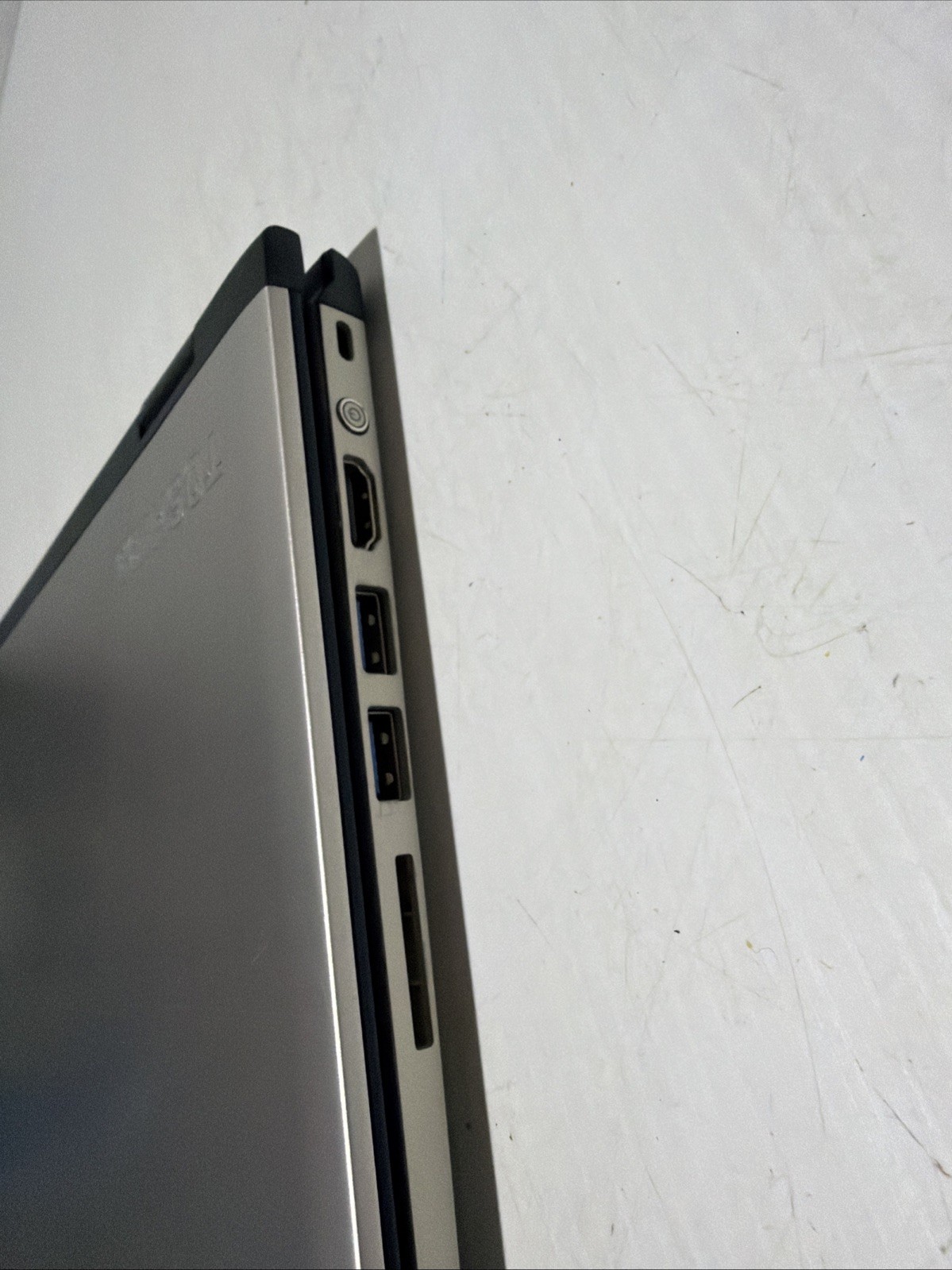 Toshiba Satellite 15″ Laptop i5 4th Gen 4gb Ram No Drives Bios Lock / Password