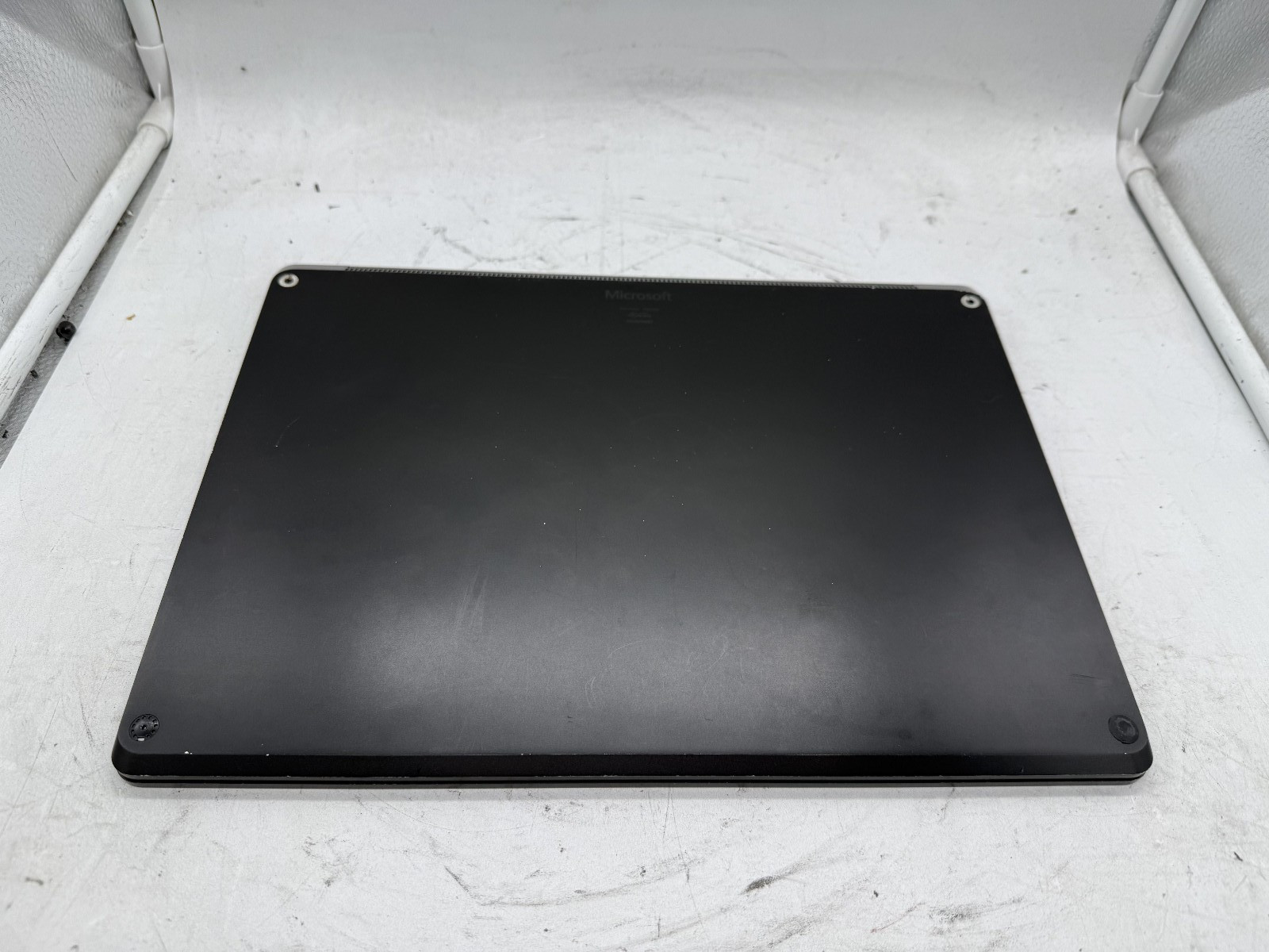 Microsoft Surface Laptop 3 15.6” i7-1065G7 512GB 16GB Win 10 CRACKED SCREEN