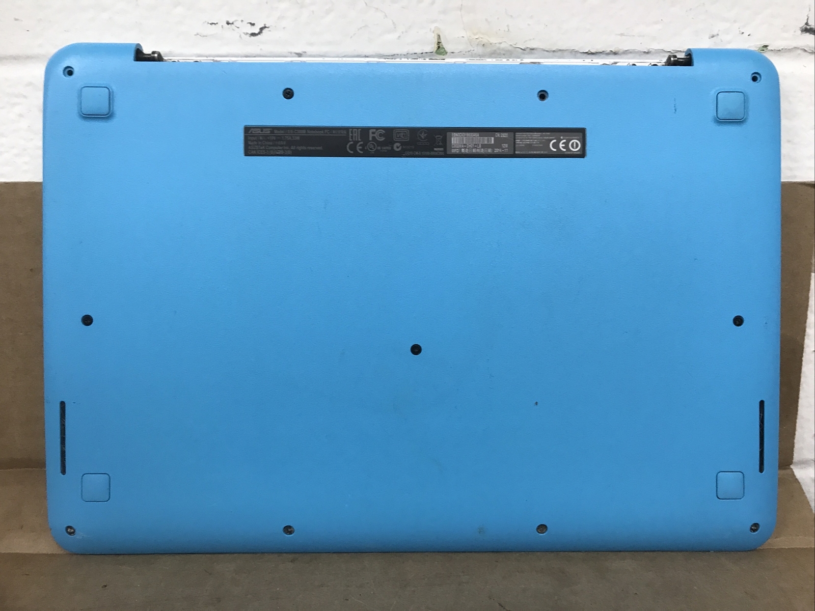 Asus Chromebook C300M 13.3″ Celeron Chrome OS Blue Notebook READ – FOR PARTS