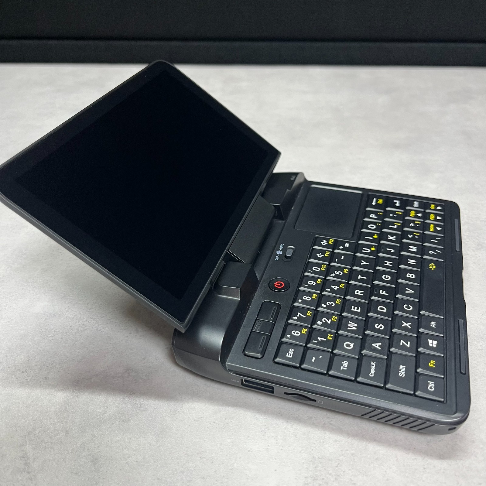 GPD Micro PC Laptop Windows 10 Pro Portable Computer INTEL Celeron N4100 Good!!