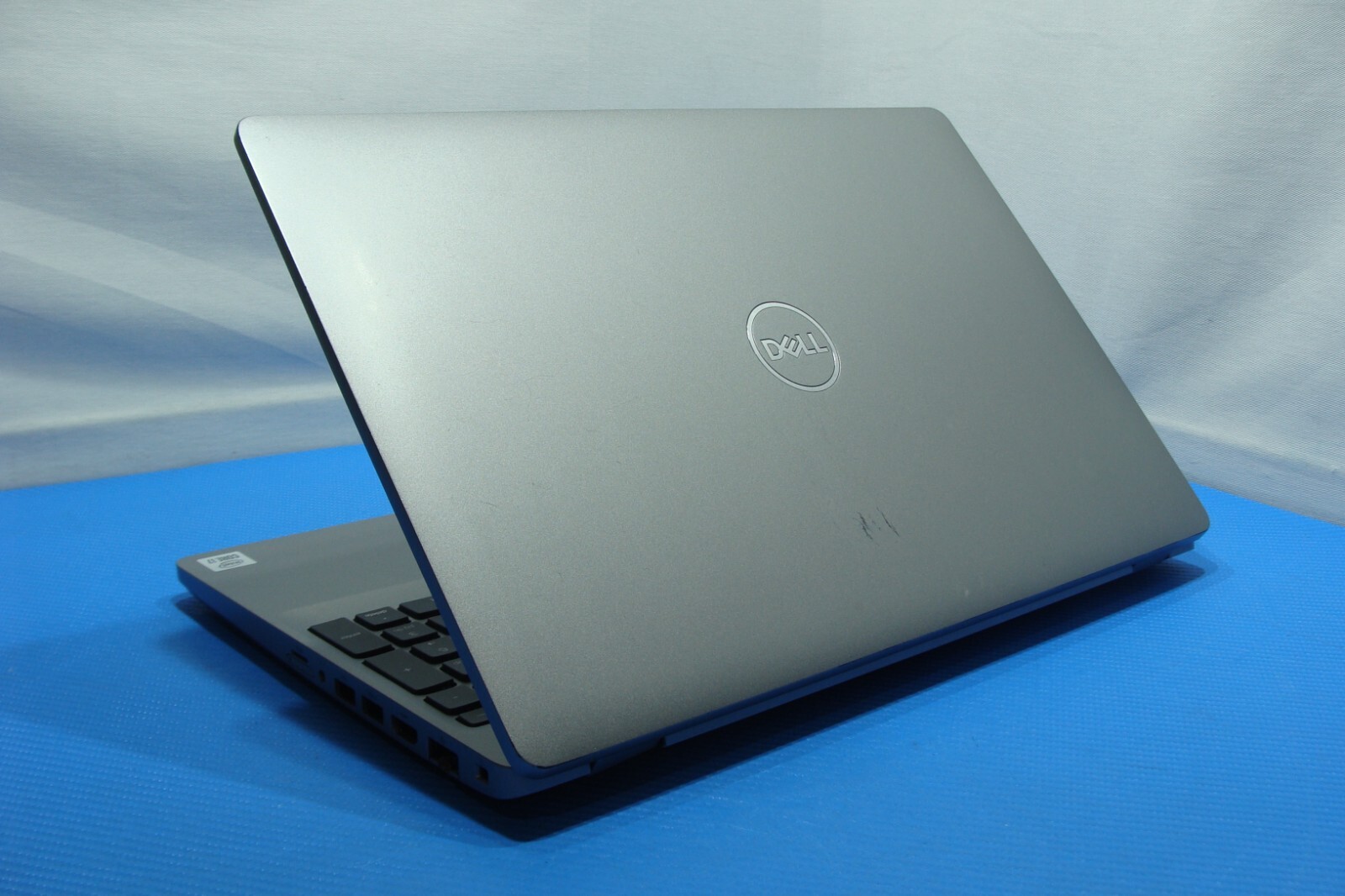 Dell Precision 3551 15.6″FHD i7-10850H NVIDIA P620 2.7GHz 12GB 256GB +Charger