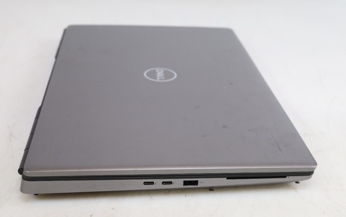 Dell Precision 7750 17.3″ Intel i7-10850H 32GB Quadro RTX 3000 No HDD OS AS-IS