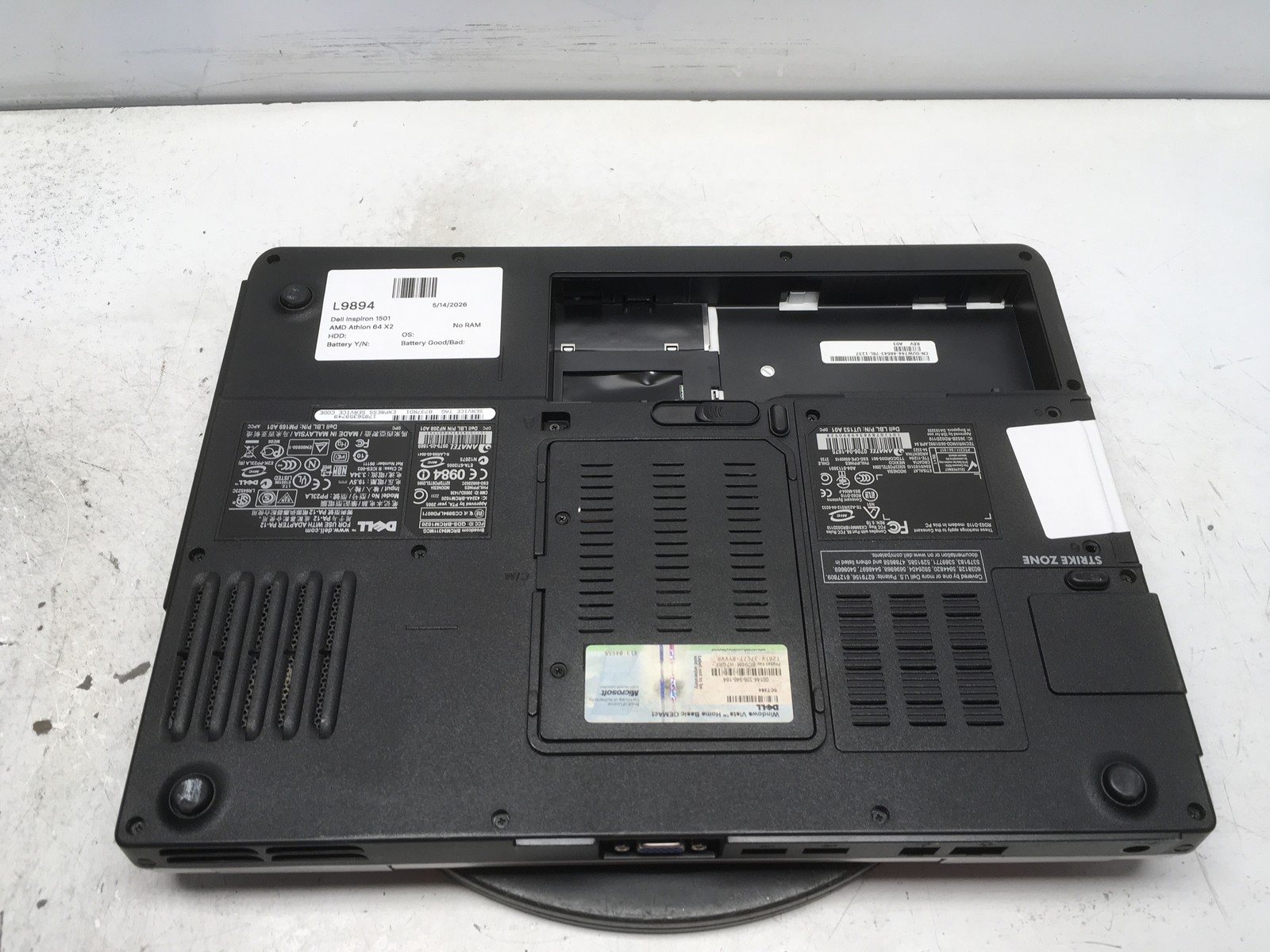 Dell Inspiron 1501 AMD Athlon 64 X2 No RAM NO HDD No Batt