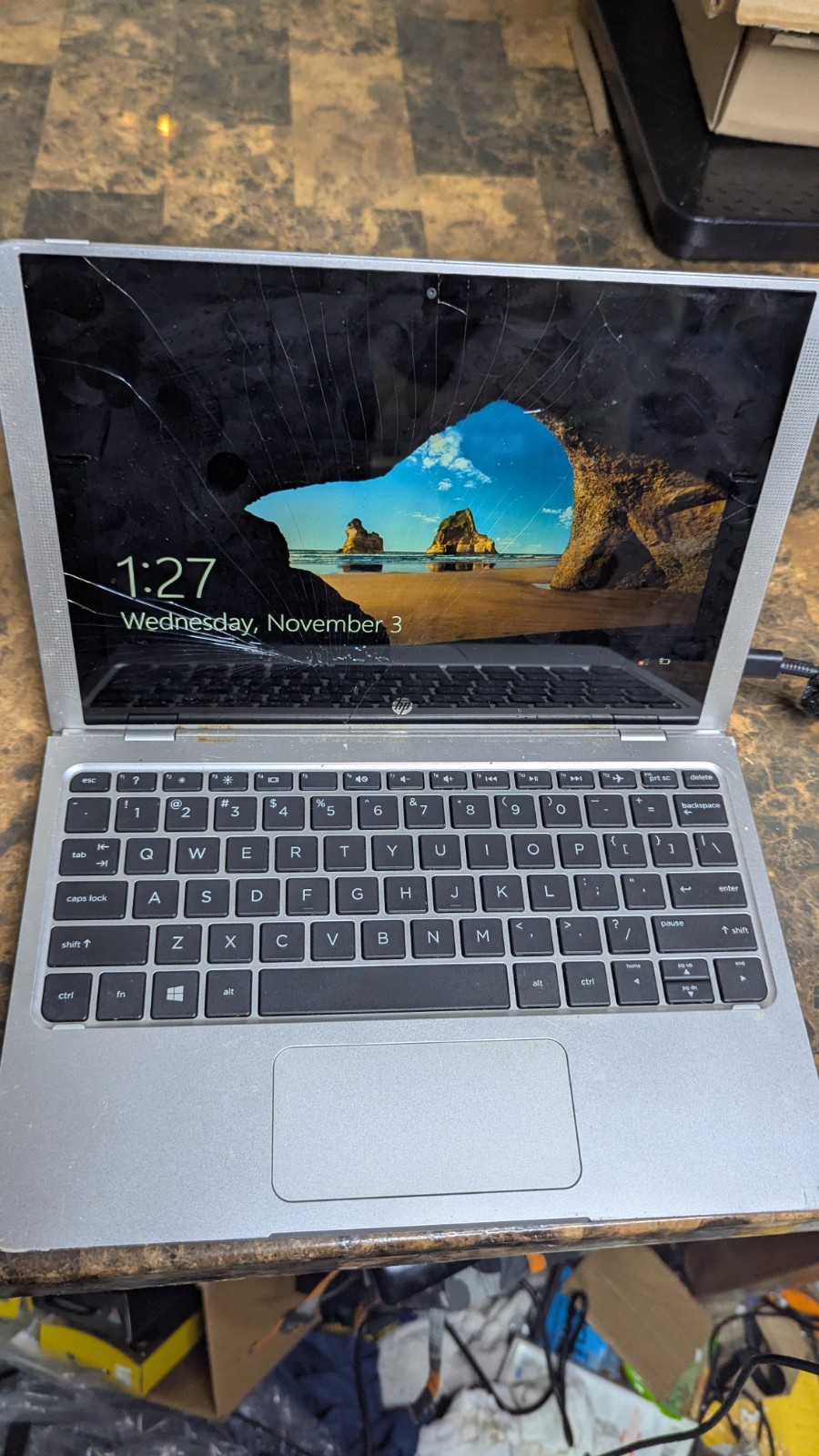 HP Notebook x2 10-p011nr Detachable Laptop *FOR PARTS*