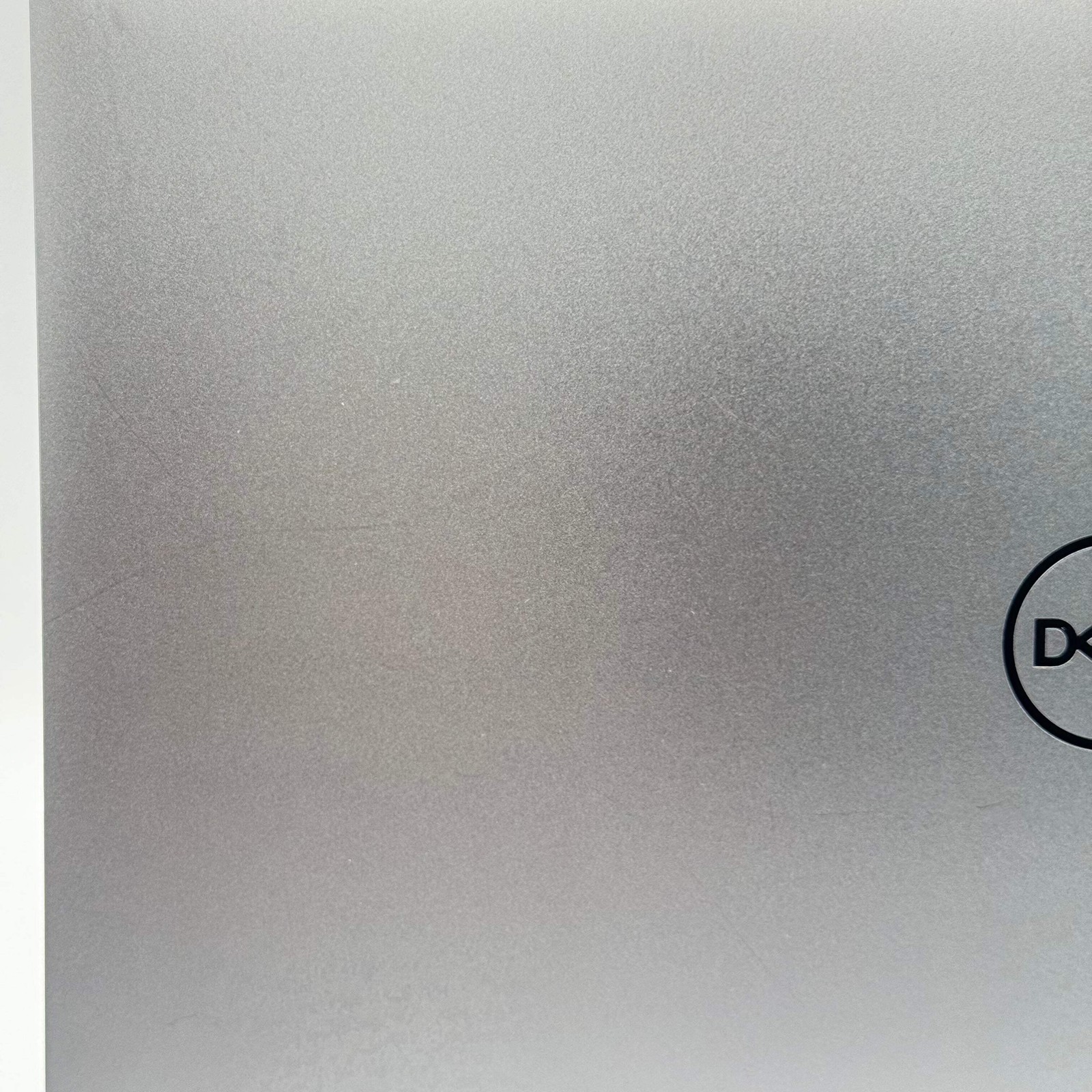 Dell Precision 5750 15.6″ i7 64GB 2TB NVIDIA Quadro T2000 4GB Silver