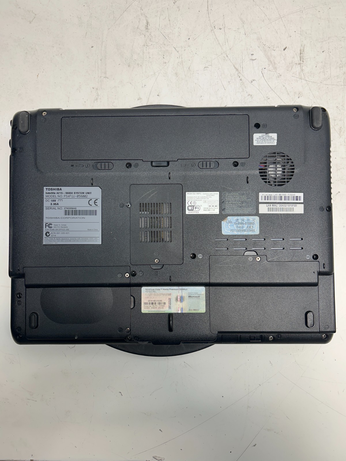 Toshiba Satellite A215-S6804 AMD Turion 64 X2 TL-60 2 x 2 GHz 1GB No HDD