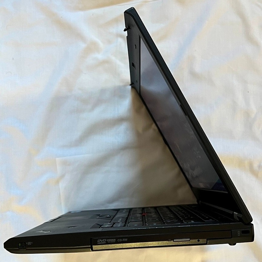 Lenovo Thinkpad T430S I5 8GB Ram 500GB drive webcam win11 PRO charger read