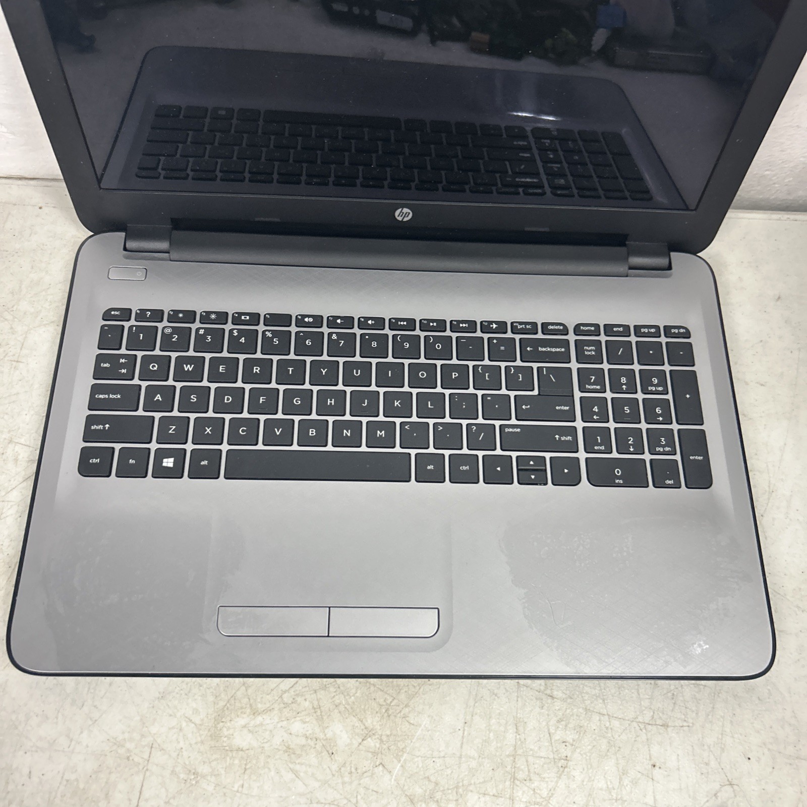 HP 15-af152n AMD A8-7410 2.20GHz 8GB RAM 1TB Hard Drive Bad Battery