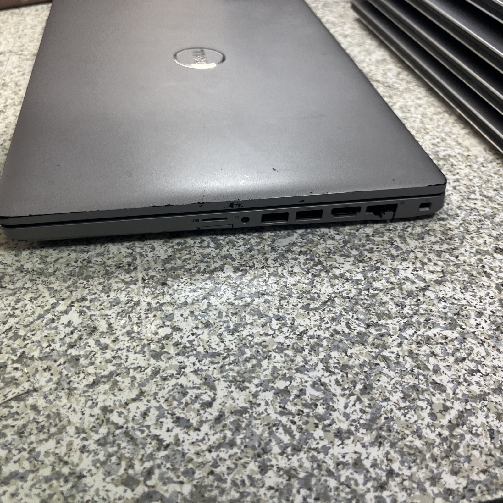 DELL LATITUDE 5410 CORE I7-10810U 16GB RAM NO DRIVE