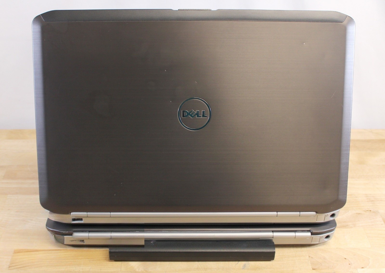 Lot of 2 Dell Latitude E5520 i5-2540M 2.60GHz 3GB RAM No Drive