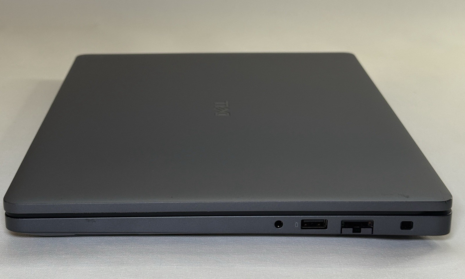 Dell Pro Max 14 MC14250 FHD+ Ultra 7 265H 32GB 2TB SSD RTX PRO 500