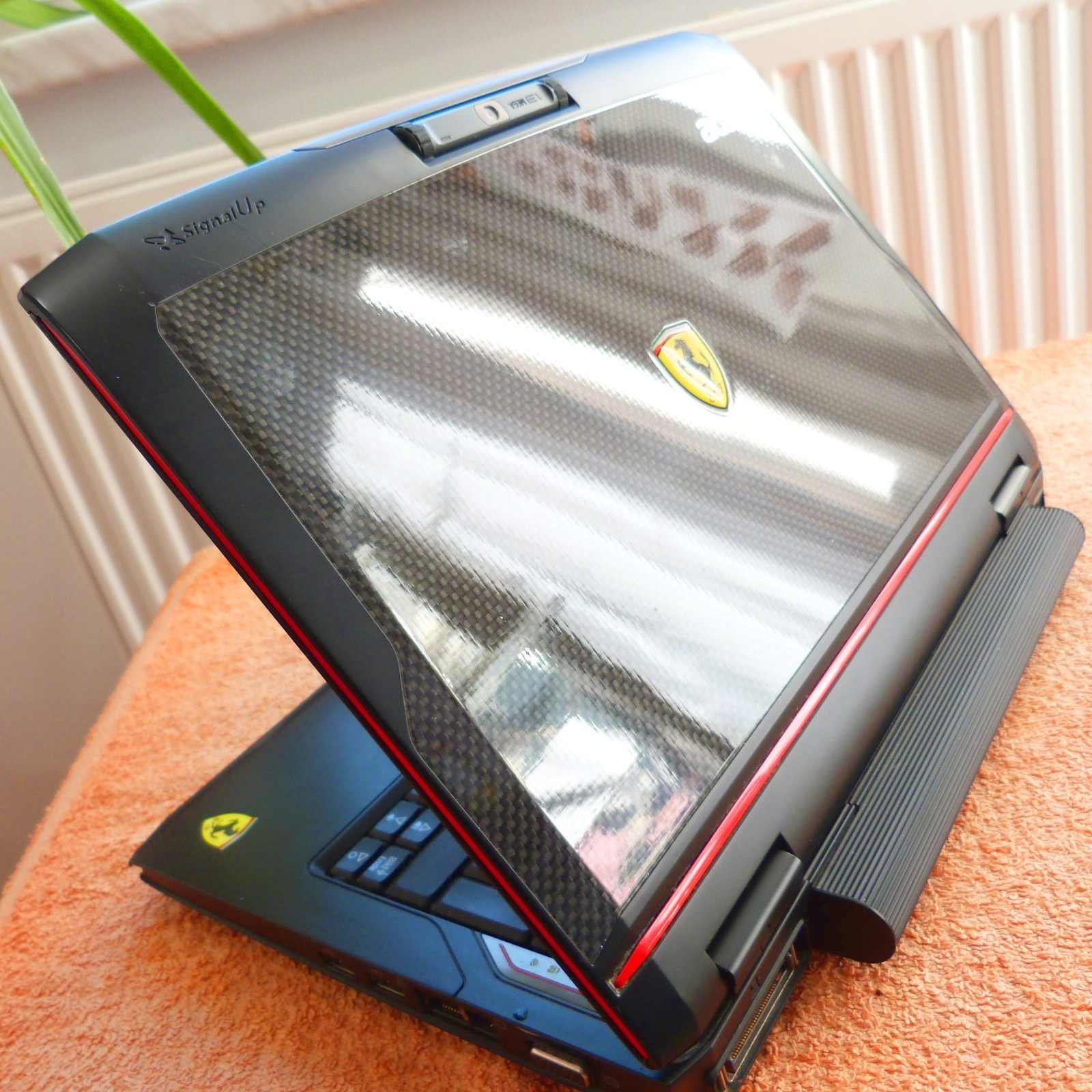 Acer Ferrari 1000 RARE HTF l NetBook 12 inch l NO Hard Drive No Windows