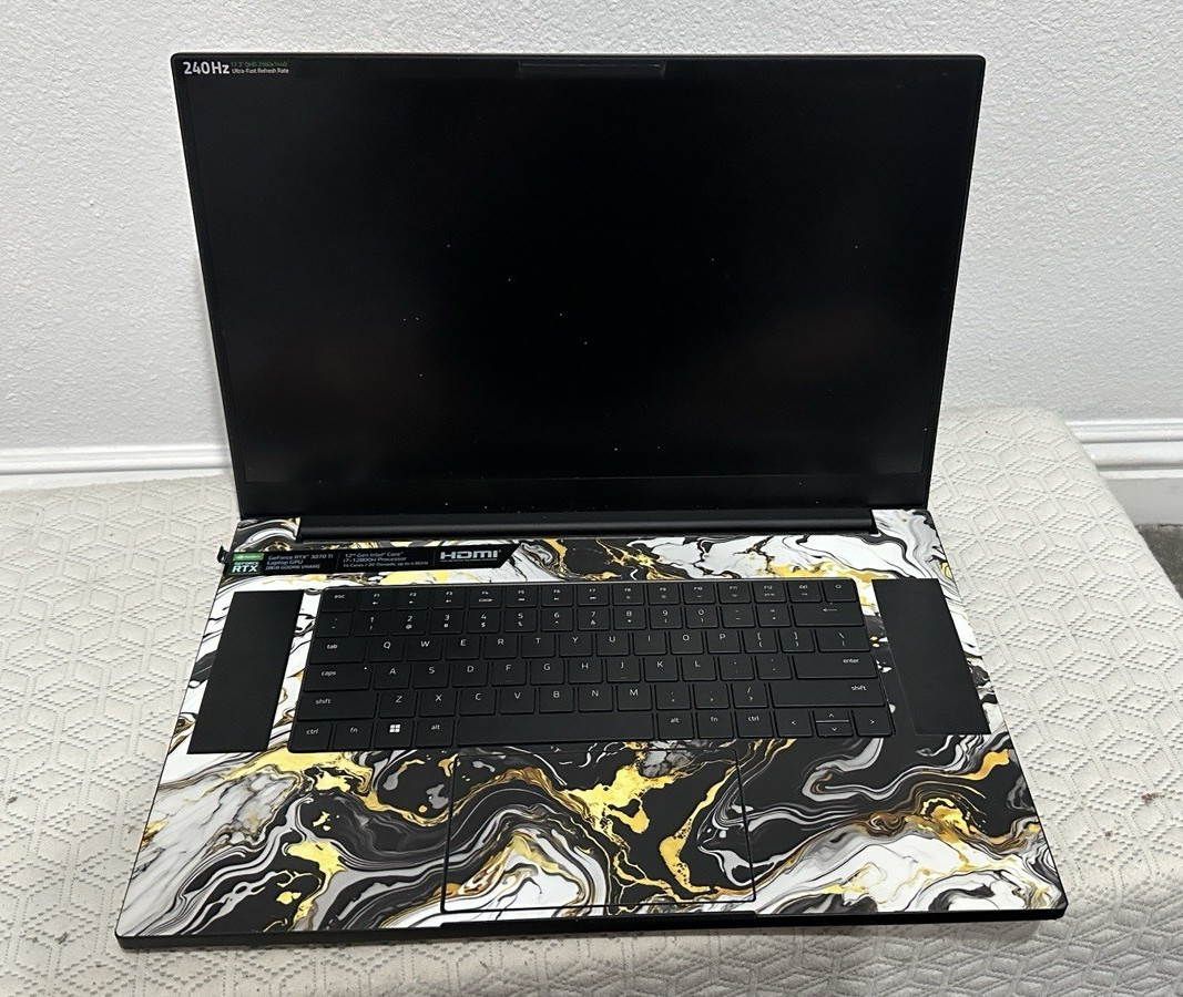 Razer Blade 17 2022 17.1 QHD 240Hz i7-12800H 16GB 1TB RTX 3070 Ti