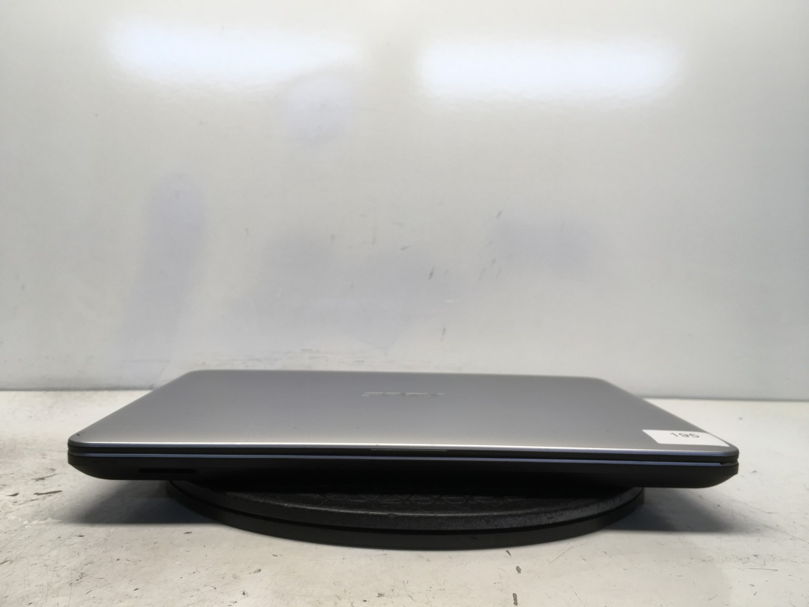 Asus VivoBook Max X441BA-CBA6A AMD A6-9225 2.6GHz 4 GB NO HDD No Batt