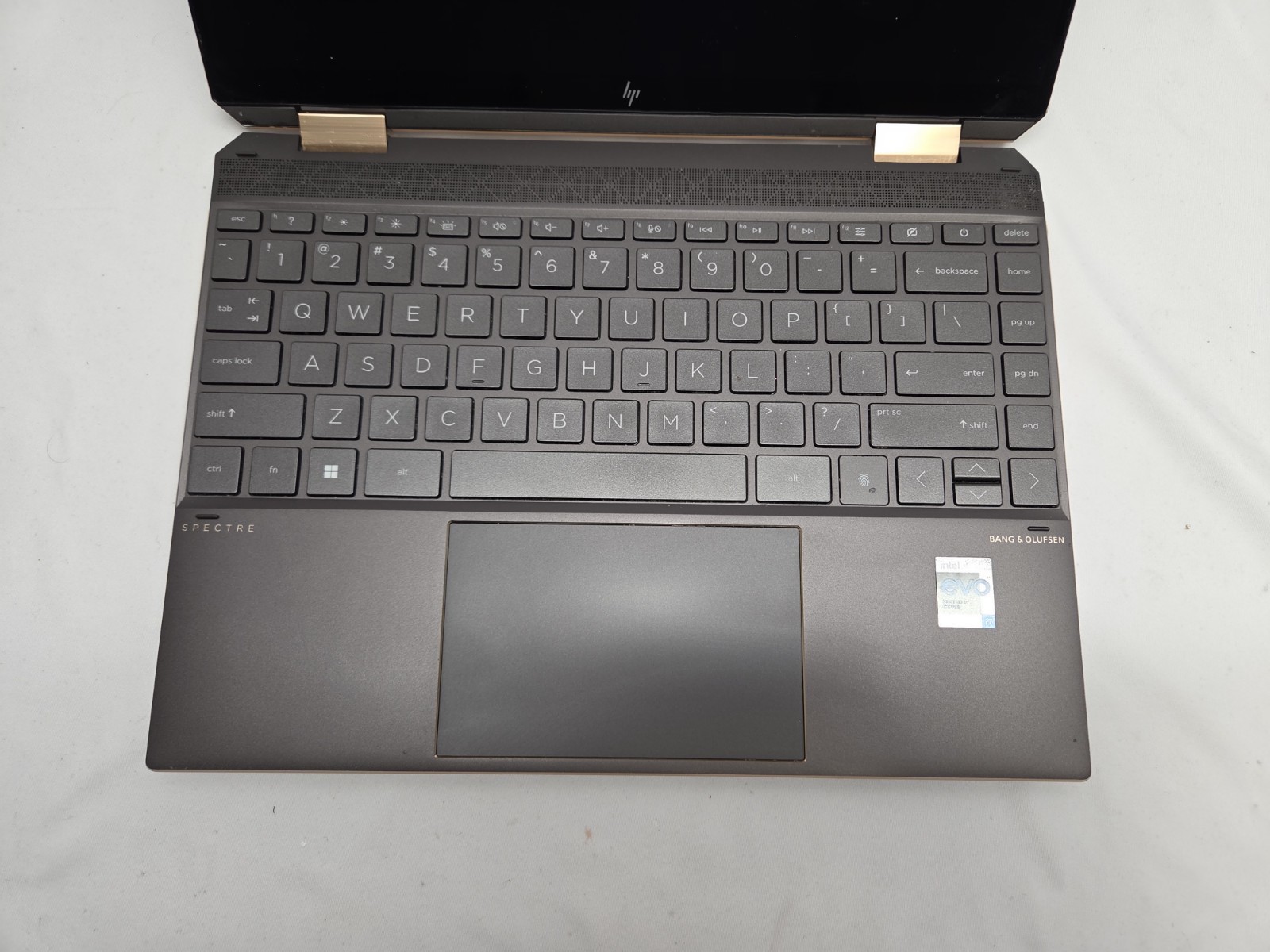 HP Spectre x360 2-in-1 Intel Core i7 11th Gen 15.6″ 256GB 16GB Bad Port (15-EB1)